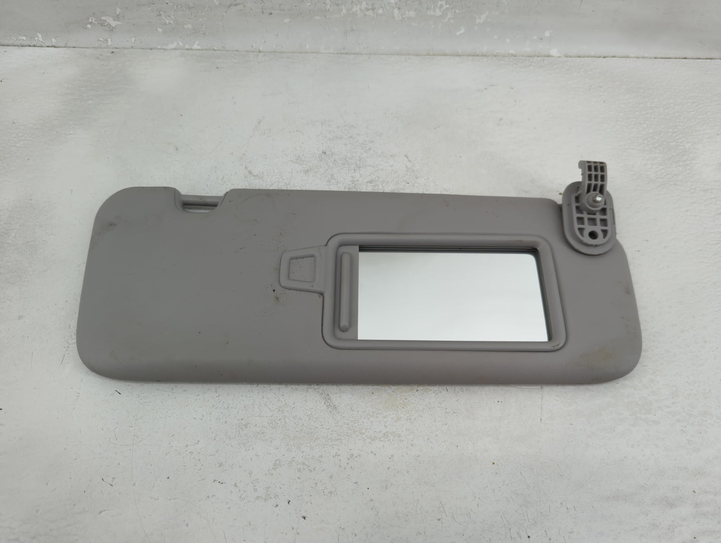 2017-2020 Hyundai Elantra Sun Visor Shade Replacement Passenger Right Mirror Fits Fits 2017 2018 2019 2020 OEM Used Auto Par
