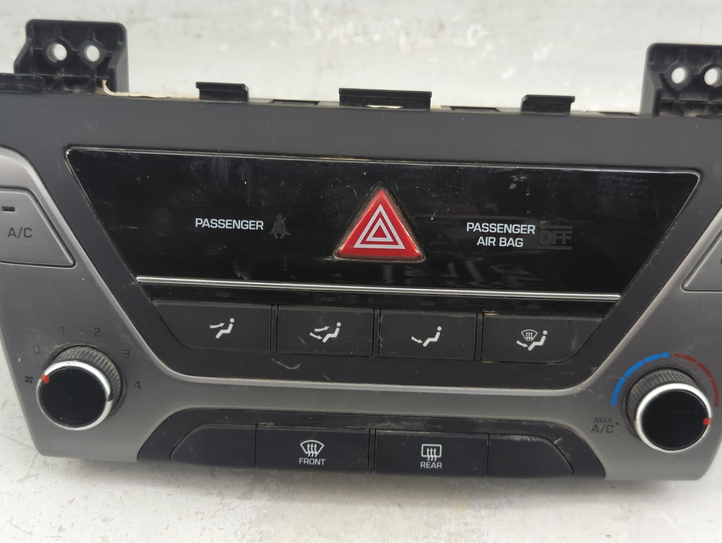 2017-2018 Hyundai Elantra Climate Control Module Temperature AC/Heater Replacement P/N:97250 F20604X Fits Fits 2017 2018 OEM
