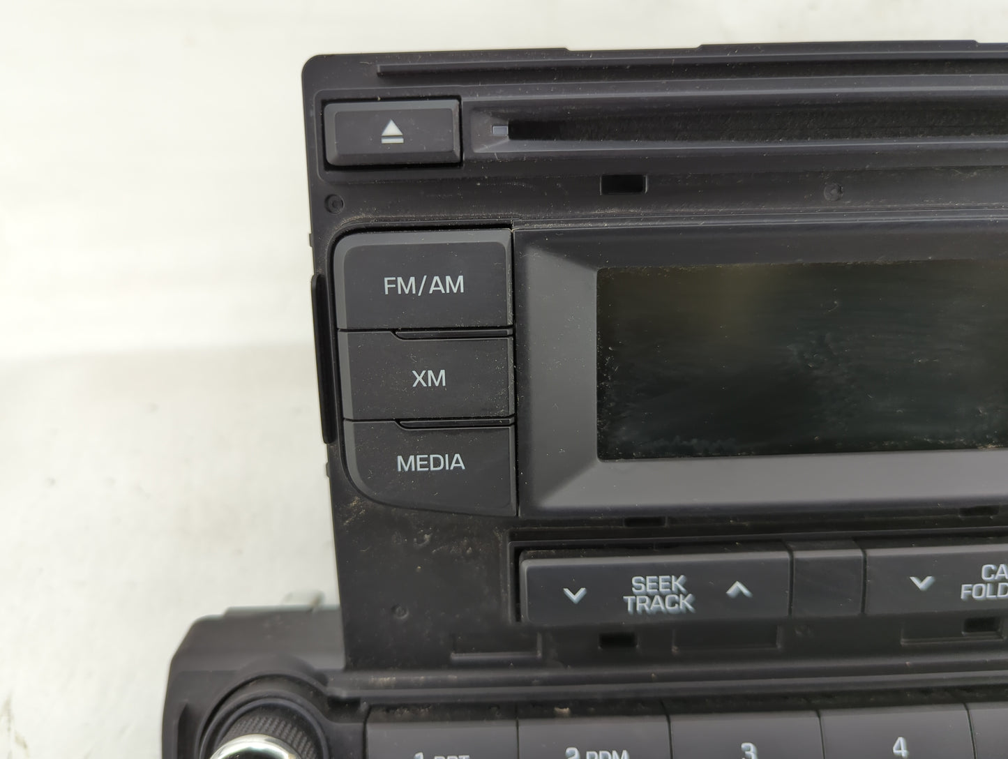 2017-2018 Hyundai Elantra Radio AM FM Cd Player Receiver Replacement P/N:96170-F2100UAT Fits Fits 2017 2018 OEM Used Auto Pa