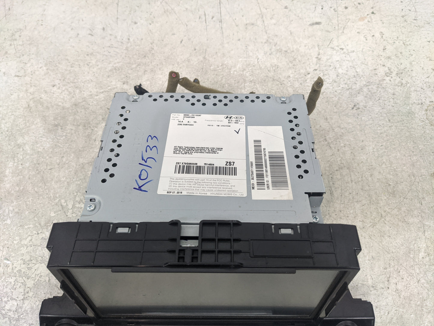 2016-2017 Hyundai Elantra Radio AM FM Cd Player Receiver Replacement P/N:96560-F2110UAT Fits Fits 2016 2017 OEM Used Auto Pa