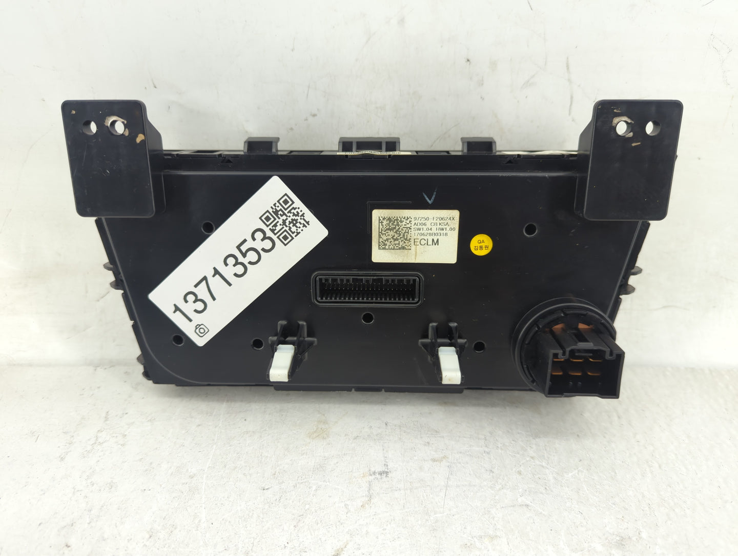 2017-2018 Hyundai Elantra Climate Control Module Temperature AC/Heater Replacement P/N:97250-F20624X 97250-F20614X Fits OEM 