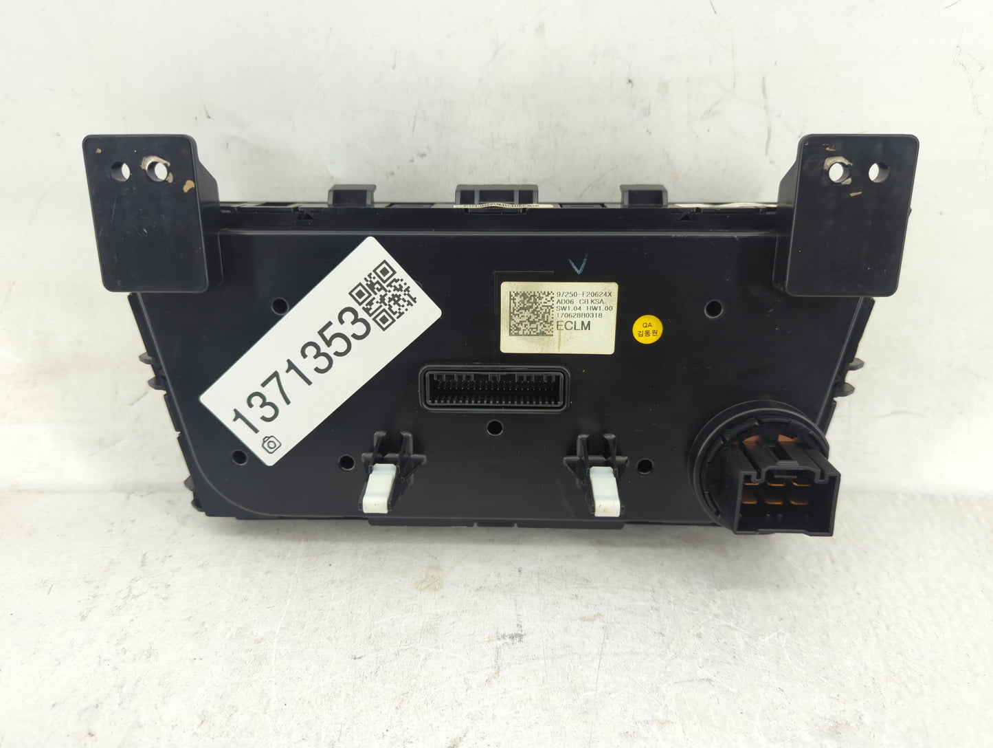 2017-2018 Hyundai Elantra Climate Control Module Temperature AC/Heater Replacement P/N:97250-F20624X 97250-F20614X Fits OEM 