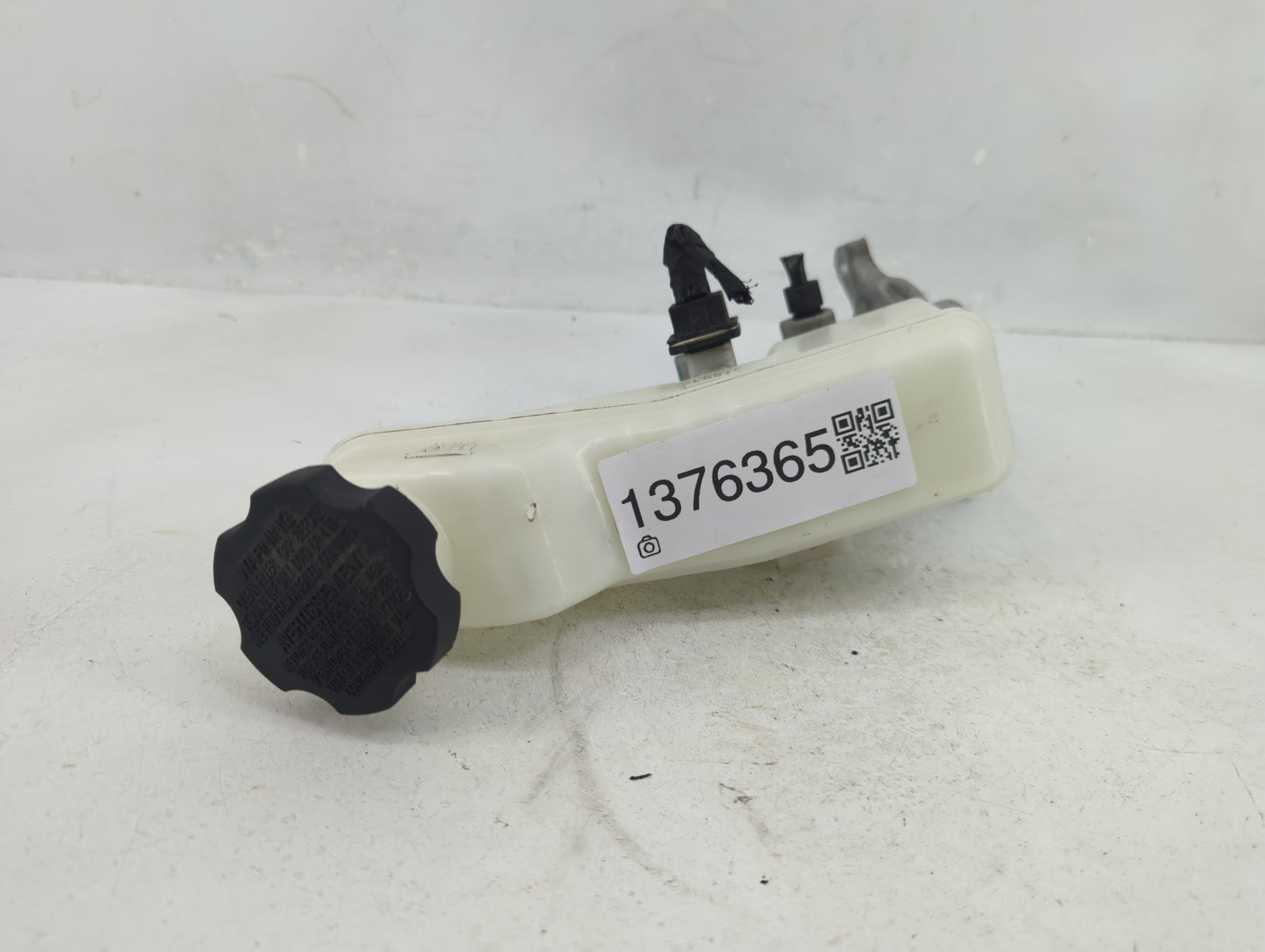 2017-2019 Hyundai Elantra Brake Master Cylinder - Oemusedautoparts1.com