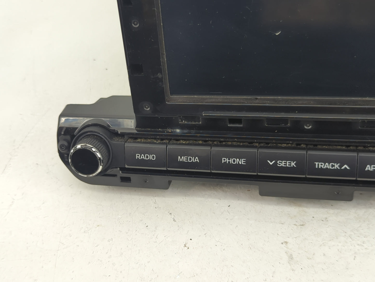 2017-2018 Hyundai Elantra Radio AM FM Cd Player Receiver Replacement P/N:96160-F2110UAT Fits Fits 2017 2018 OEM Used Auto Pa