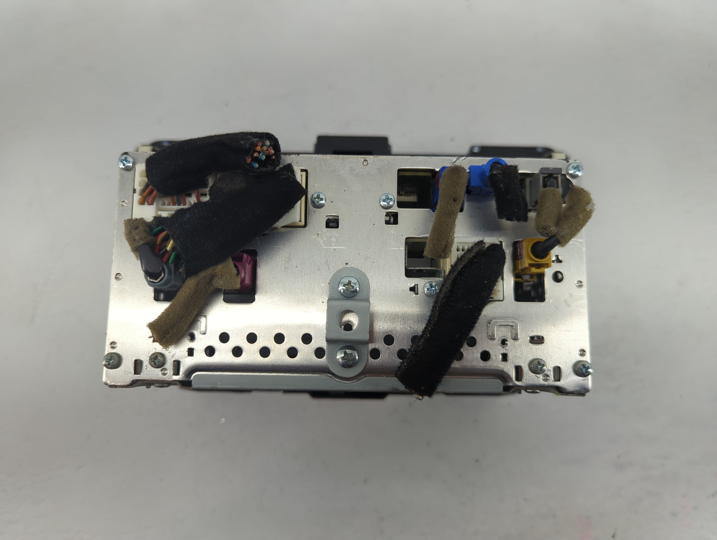 2017-2018 Hyundai Elantra Radio AM FM Cd Player Receiver Replacement P/N:96160-F2110UAT Fits Fits 2017 2018 OEM Used Auto Pa