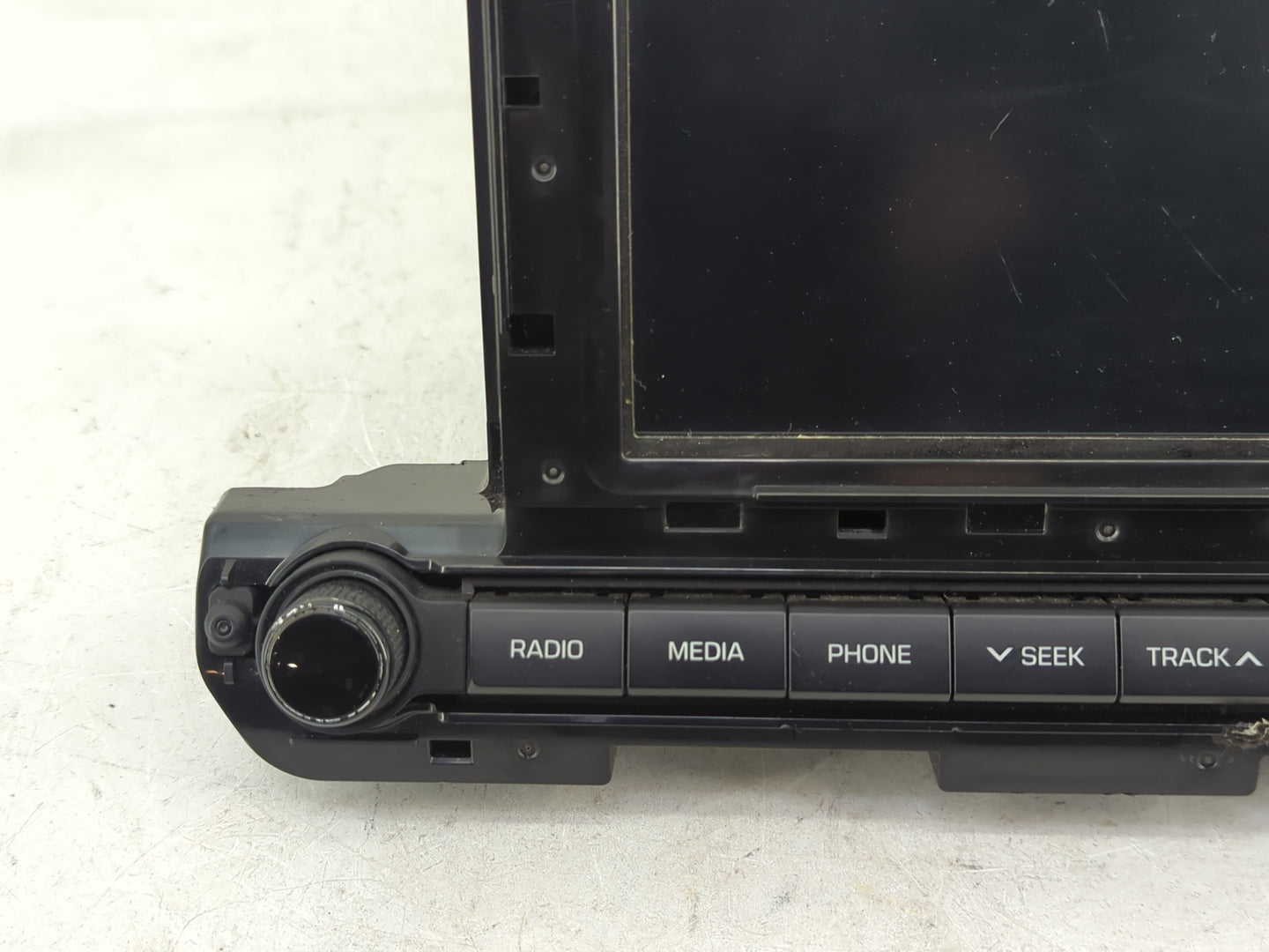 2017-2018 Hyundai Elantra Radio AM FM Cd Player Receiver Replacement P/N:96160-F2100UAT Fits Fits 2017 2018 OEM Used Auto Pa