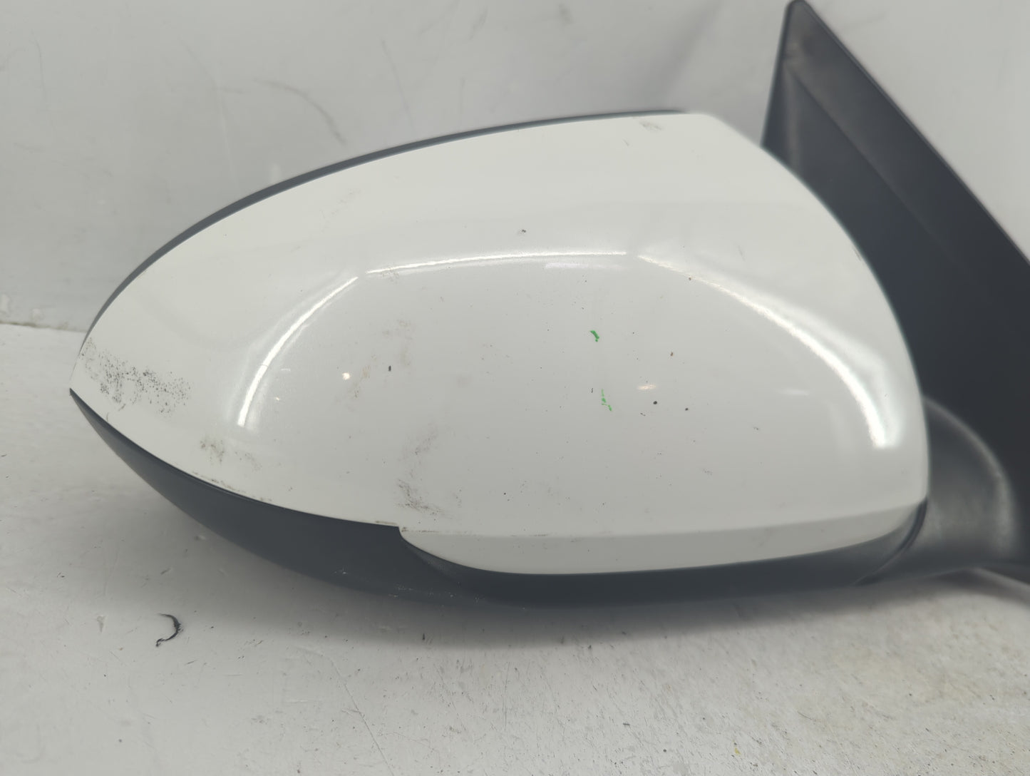 2017-2018 Hyundai Elantra Passenger Side View Mirror - Right Door Mirror OEM Used - Oemusedautoparts1.com