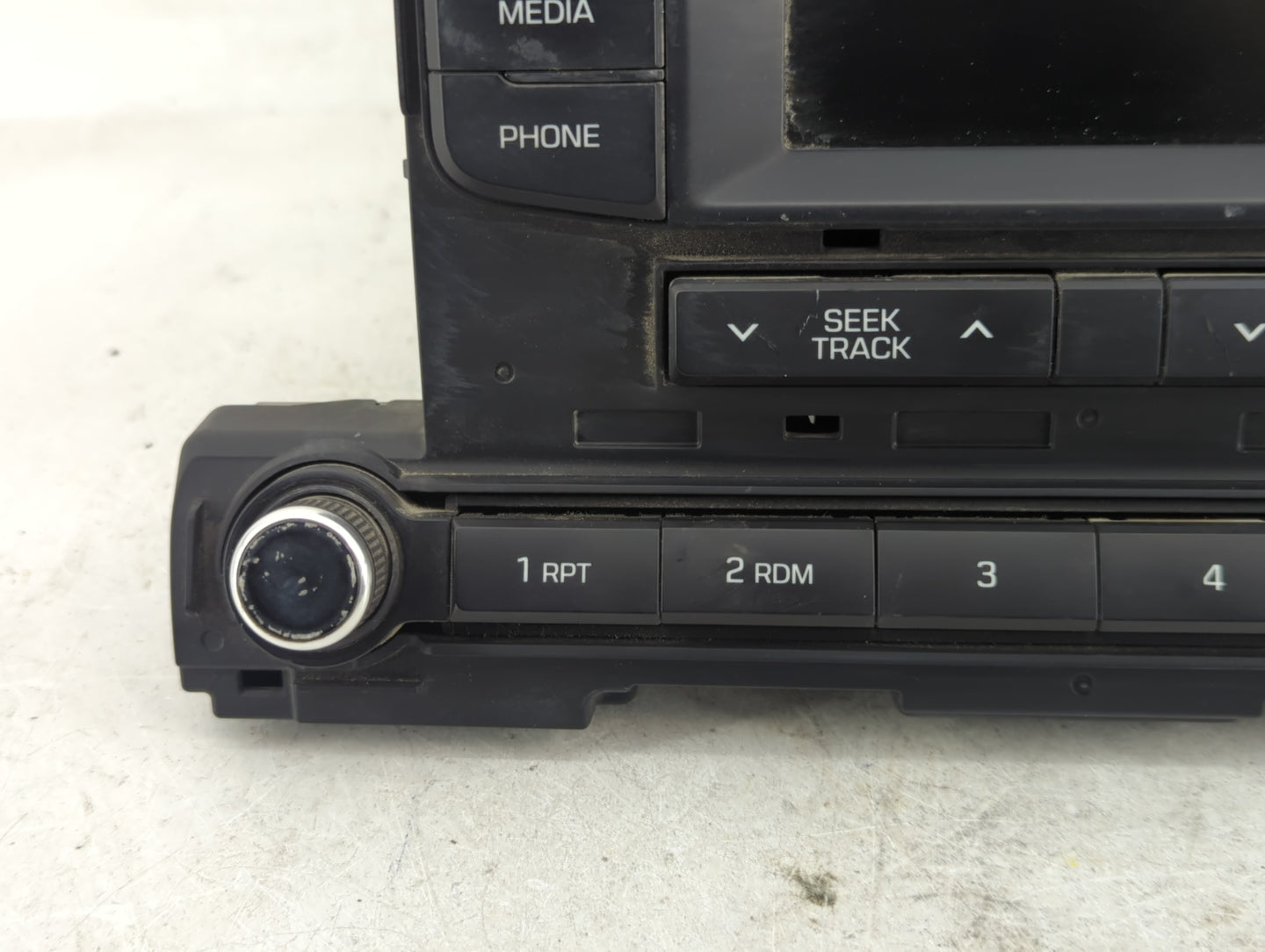 2017-2018 Hyundai Elantra Radio AM FM Cd Player Receiver Replacement P/N:96170F2220UAT Fits Fits 2017 2018 OEM Used Auto Par