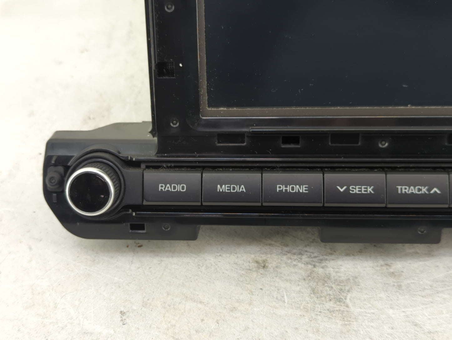 2017-2018 Hyundai Elantra Radio AM FM Cd Player Receiver Replacement P/N:96160-F2101UAT Fits Fits 2017 2018 OEM Used Auto Pa