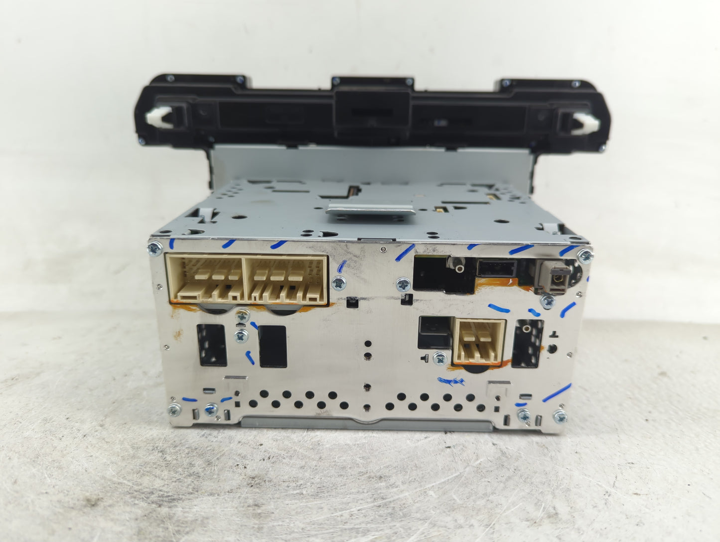 2017-2018 Hyundai Elantra Radio AM FM Cd Player Receiver Replacement P/N:96160-F2101UAT Fits Fits 2017 2018 OEM Used Auto Pa