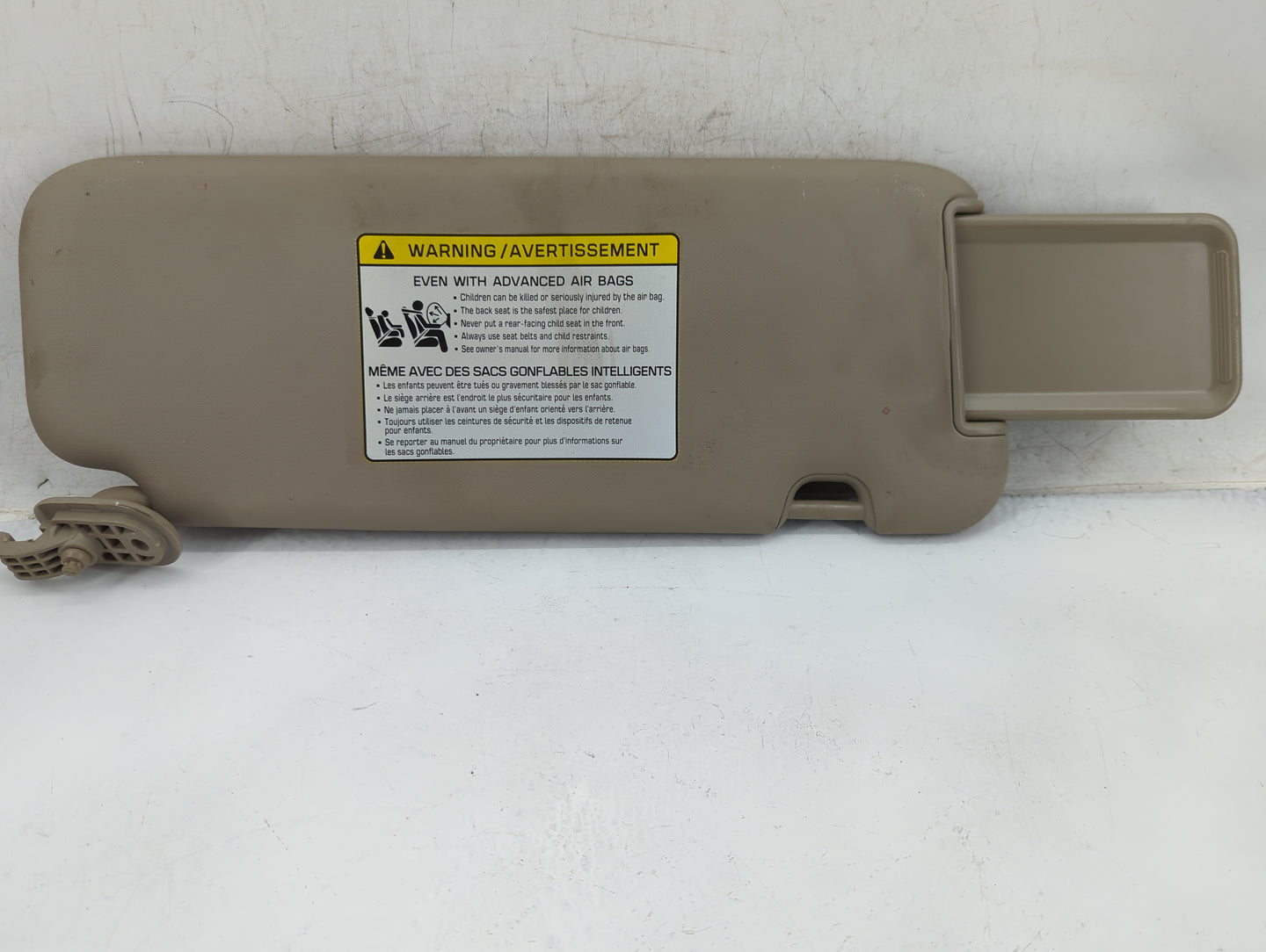 2017-2020 Hyundai Elantra Sun Visor Shade Replacement Driver Left Mirror Fits Fits 2017 2018 2019 2020 OEM Used Auto Parts -