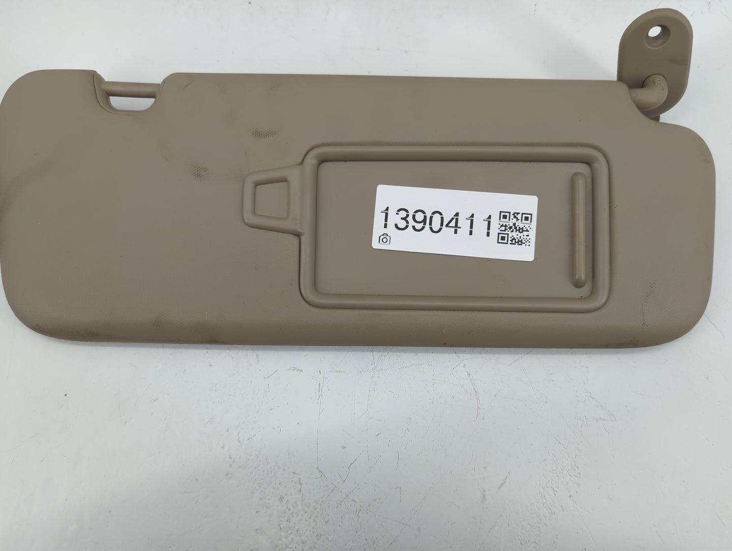 2017-2020 Hyundai Elantra Sun Visor Shade Replacement Passenger Right Mirror Fits Fits 2017 2018 2019 2020 OEM Used Auto Par