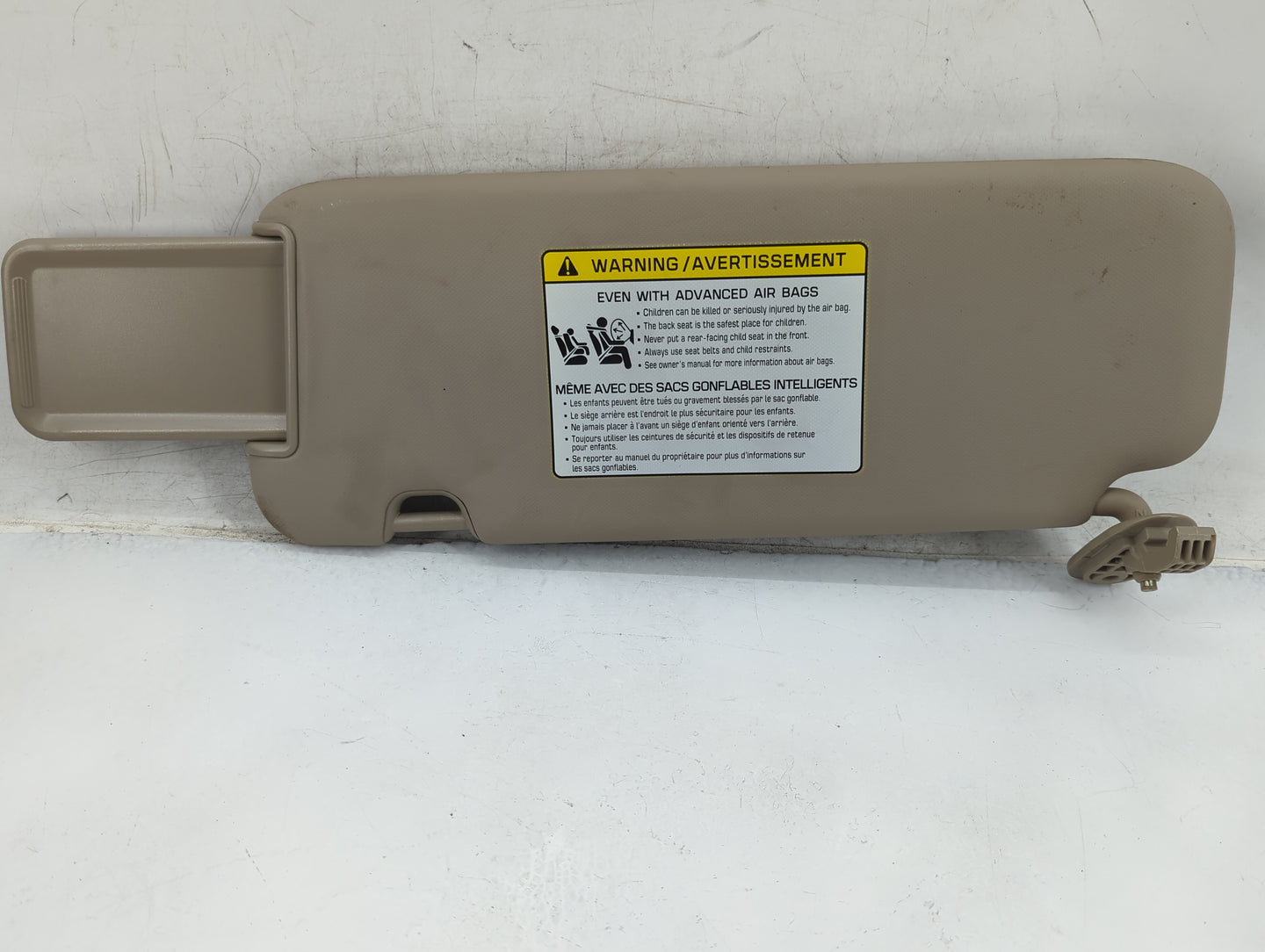 2017-2020 Hyundai Elantra Sun Visor Shade Replacement Passenger Right Mirror Fits Fits 2017 2018 2019 2020 OEM Used Auto Par