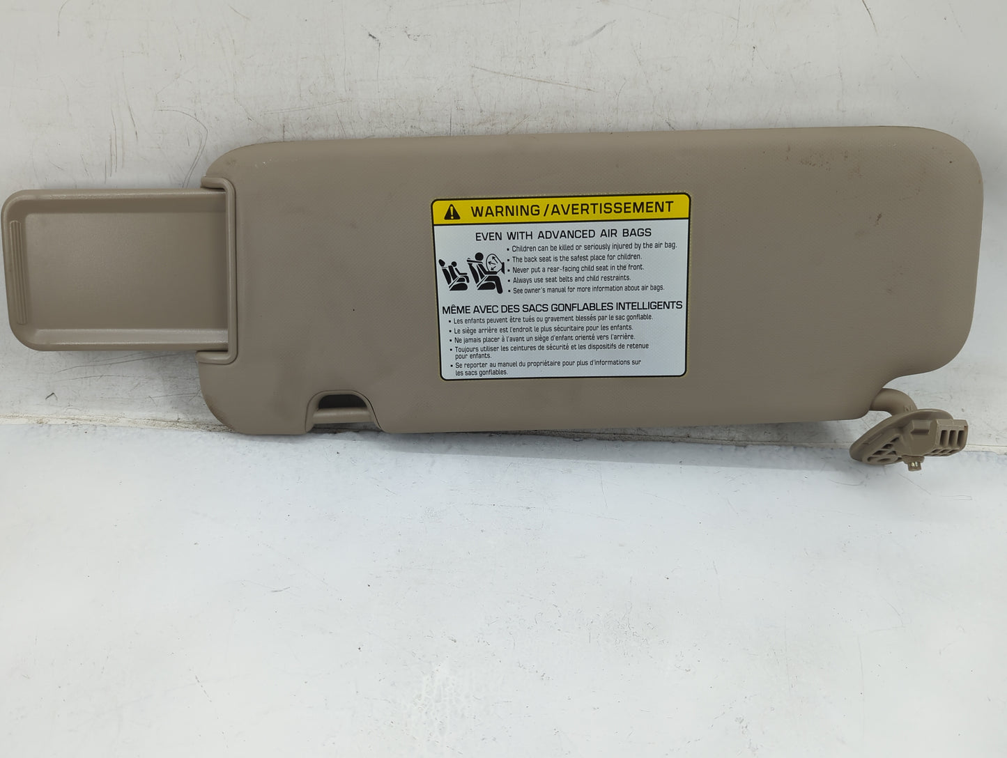 2017-2020 Hyundai Elantra Sun Visor Shade Replacement Passenger Right Mirror Fits Fits 2017 2018 2019 2020 OEM Used Auto Par
