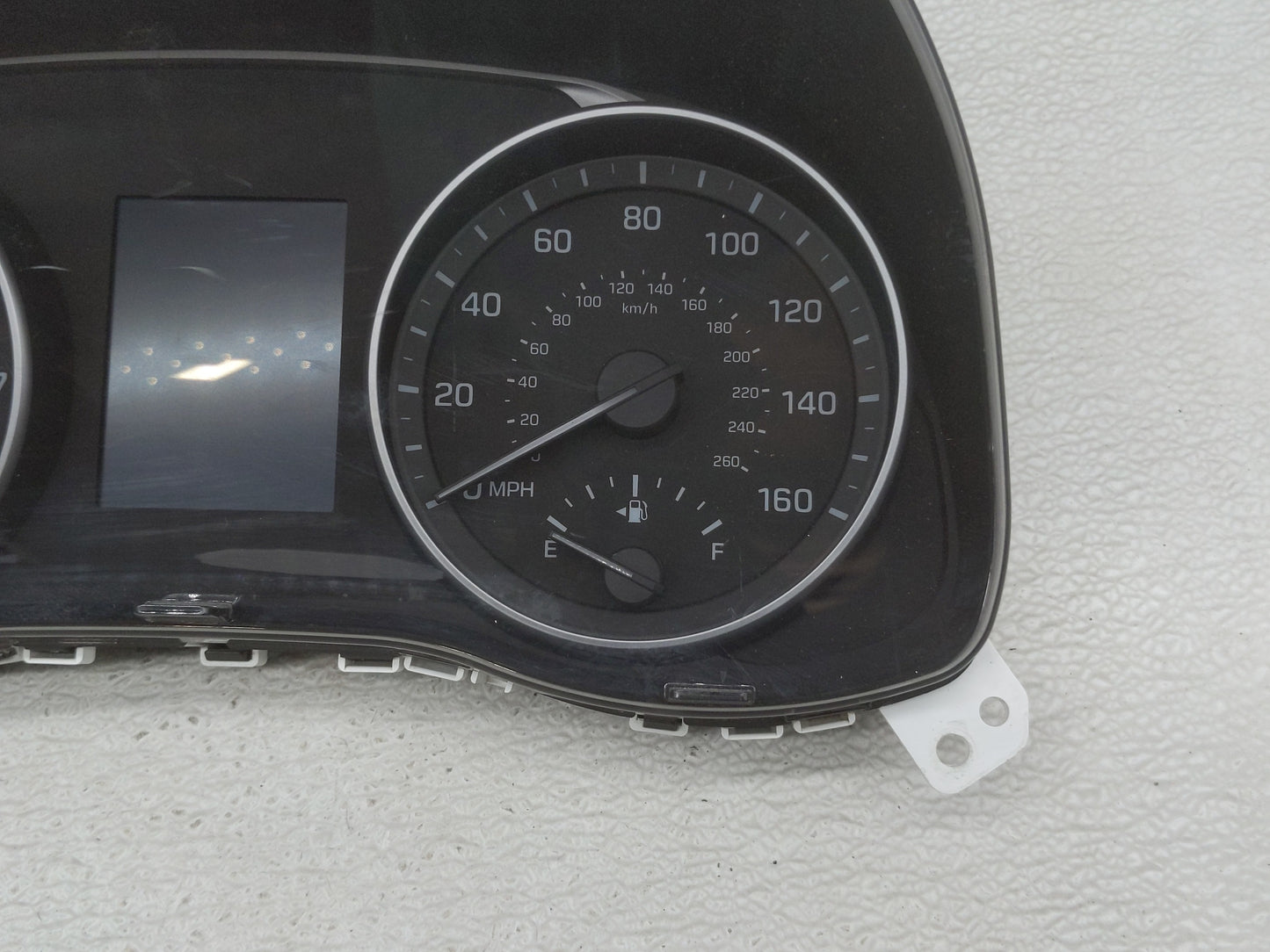 2017-2018 Hyundai Elantra Instrument Cluster Speedometer Gauges P/N:94011-F3010 Fits Fits 2017 2018 OEM Used Auto Parts - Oe