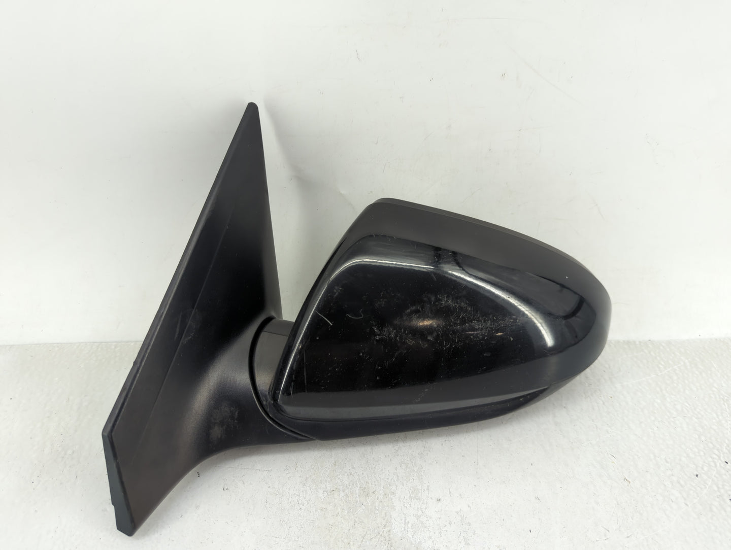 2017-2018 Hyundai Elantra Driver Side View Mirror - Left Door Mirror OEM Used - Oemusedautoparts1.com