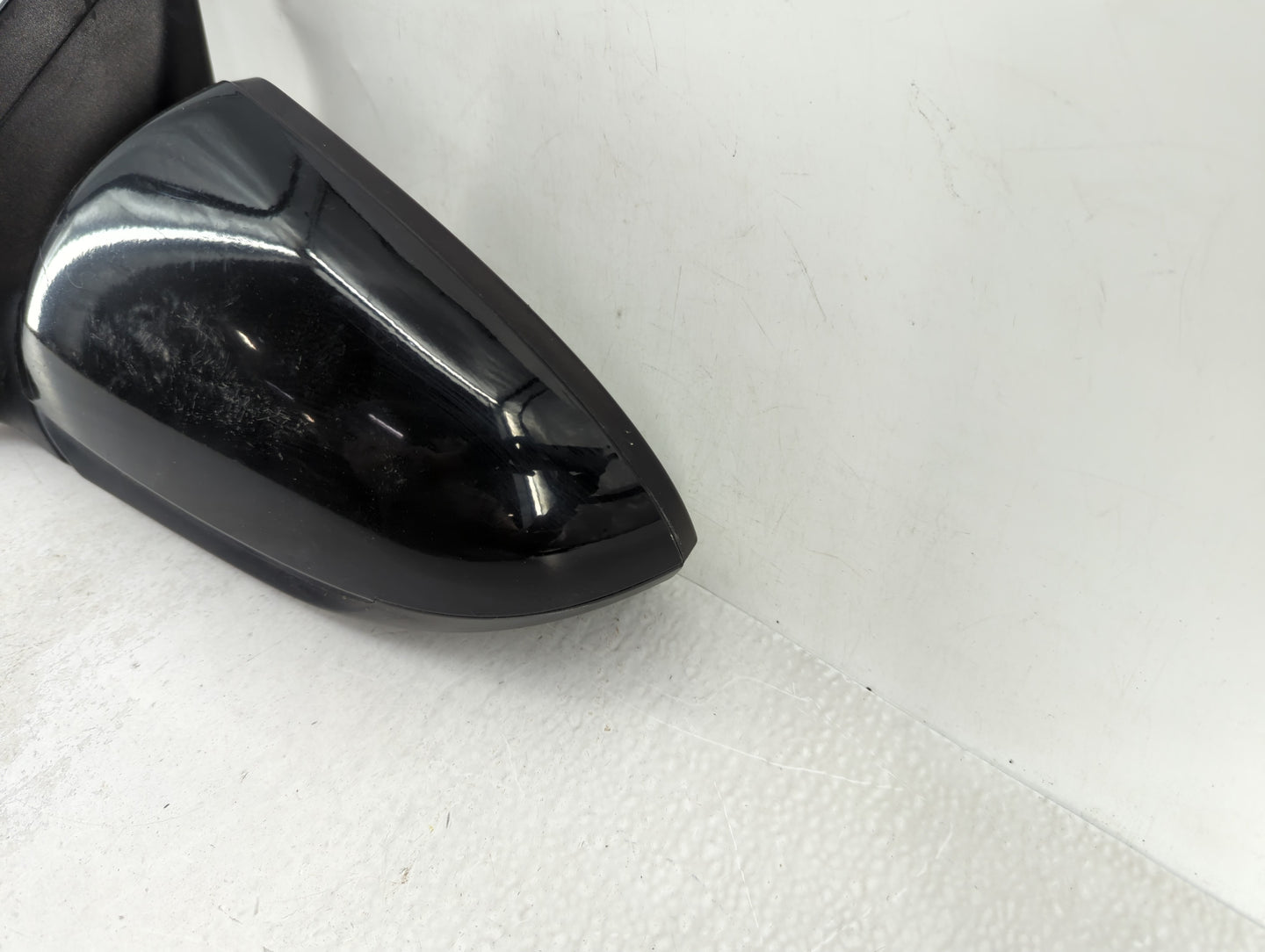 2017-2018 Hyundai Elantra Driver Side View Mirror - Left Door Mirror OEM Used - Oemusedautoparts1.com