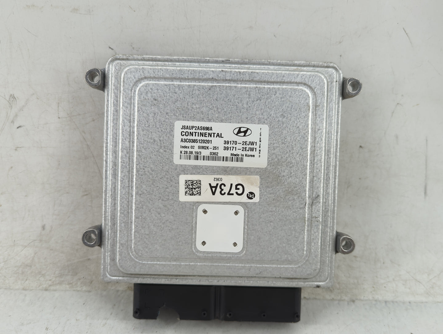 2016-2017 Hyundai Elantra PCM Engine Control Computer ECU ECM PCU OEM P/N:39170-2EJW1 Fits Fits 2016 2017 OEM Used Auto Part
