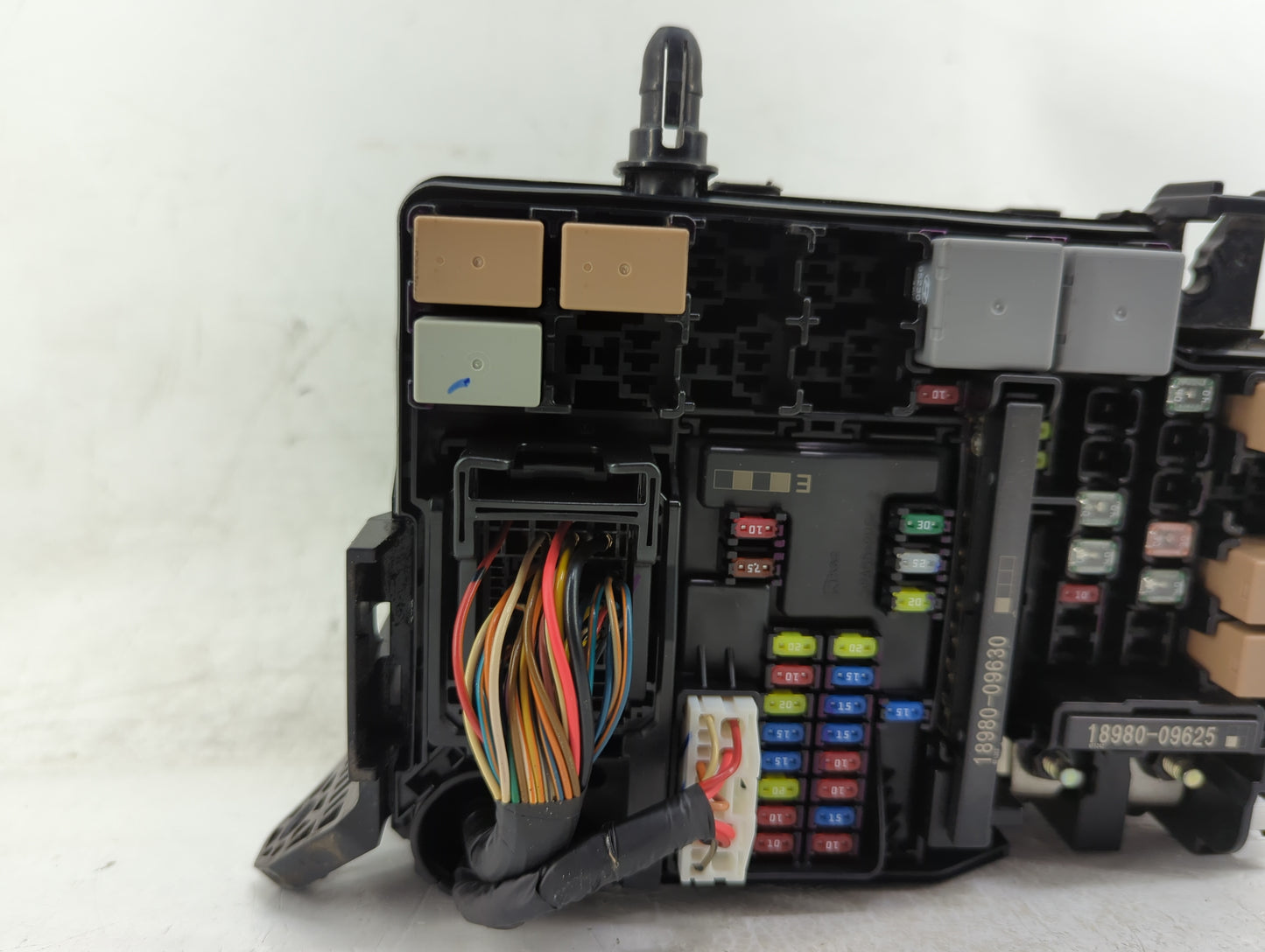 2017 Hyundai Elantra Fusebox Fuse Box Panel Relay Module P/N:91219-G3170 Fits OEM Used Auto Parts - Oemusedautoparts1.com