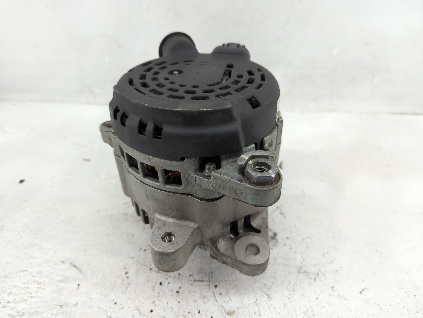 2017-2020 Hyundai Elantra Alternator Replacement Generator Charging Assembly Engine OEM P/N:37300-2E721 Fits OEM Used Auto P