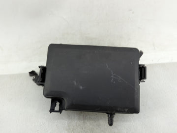 2017 Hyundai Elantra Fusebox Fuse Box Panel Relay Module Fits OEM Used Auto Parts - Oemusedautoparts1.com
