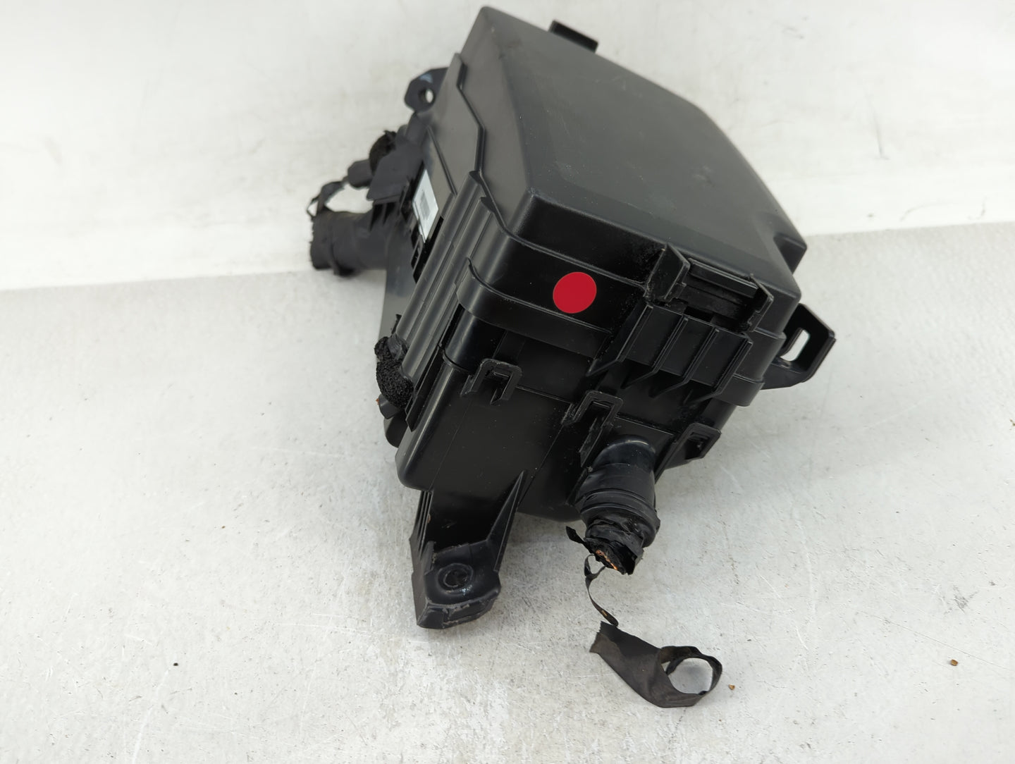 2017 Hyundai Elantra Fusebox Fuse Box Panel Relay Module Fits OEM Used Auto Parts - Oemusedautoparts1.com