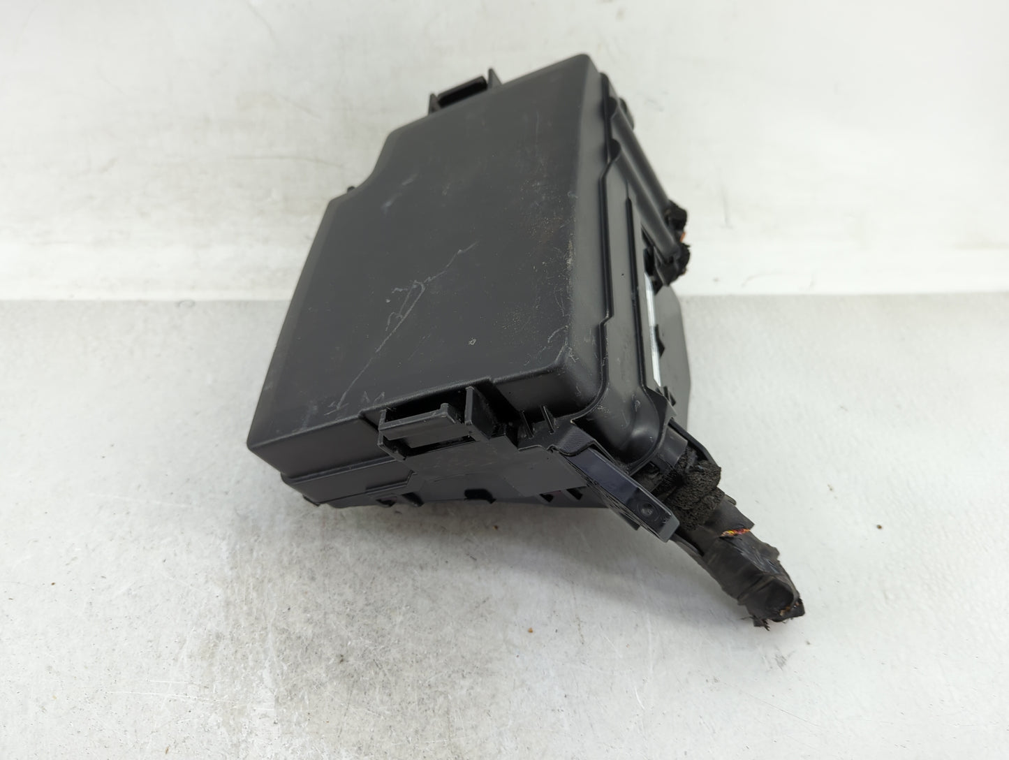 2017 Hyundai Elantra Fusebox Fuse Box Panel Relay Module Fits OEM Used Auto Parts - Oemusedautoparts1.com