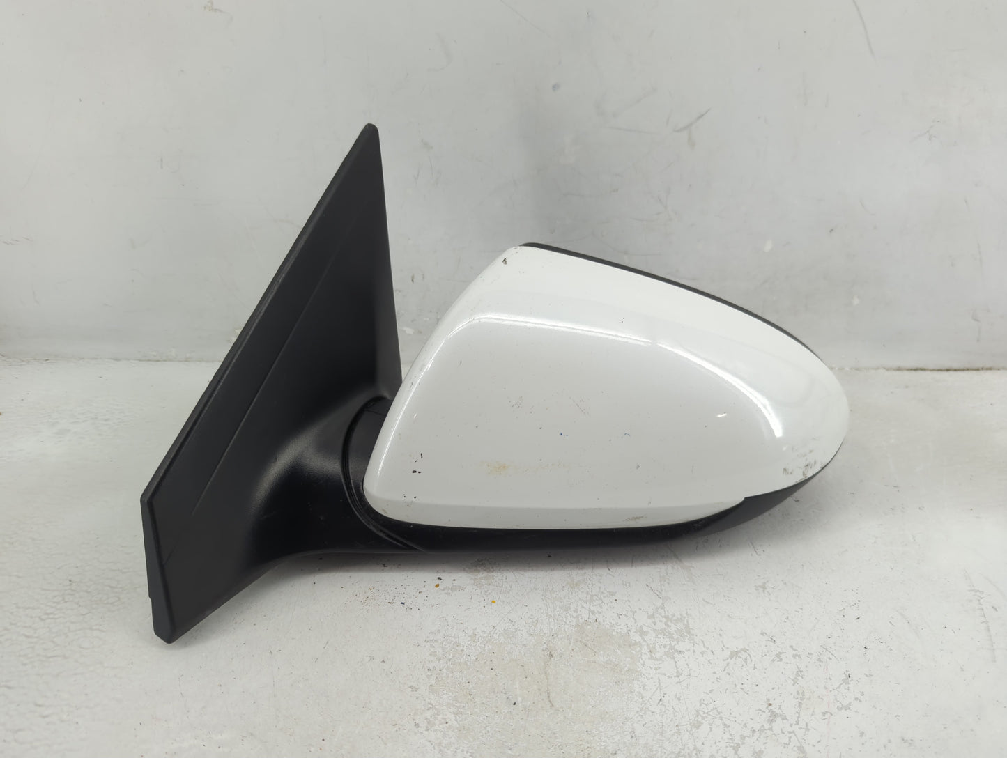 2014-2017 Hyundai Elantra Driver Side View Mirror - Left Door Mirror OEM Used - Oemusedautoparts1.com