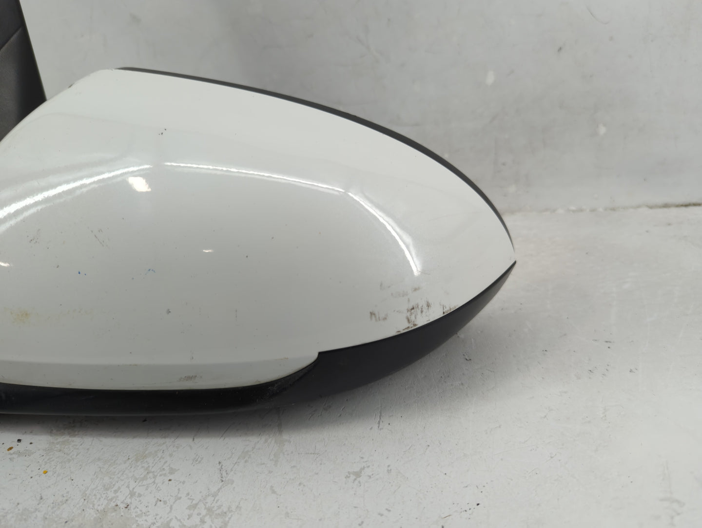 2014-2017 Hyundai Elantra Driver Side View Mirror - Left Door Mirror OEM Used - Oemusedautoparts1.com