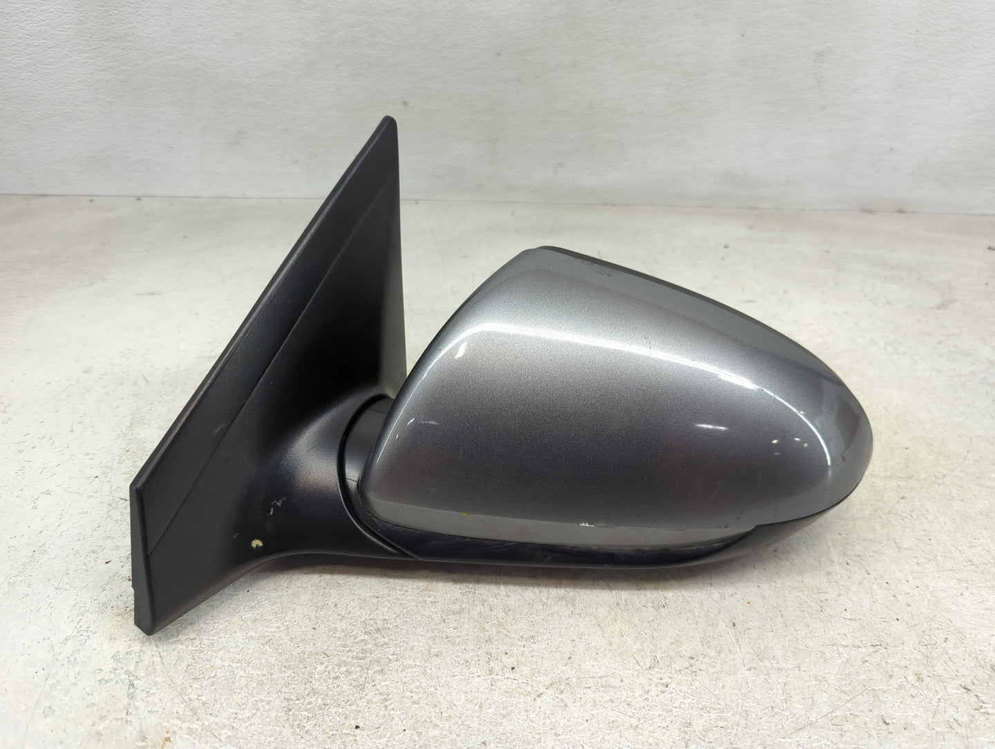 2017-2020 Hyundai Elantra Driver Side View Mirror - Left Door Mirror OEM Used - Oemusedautoparts1.com