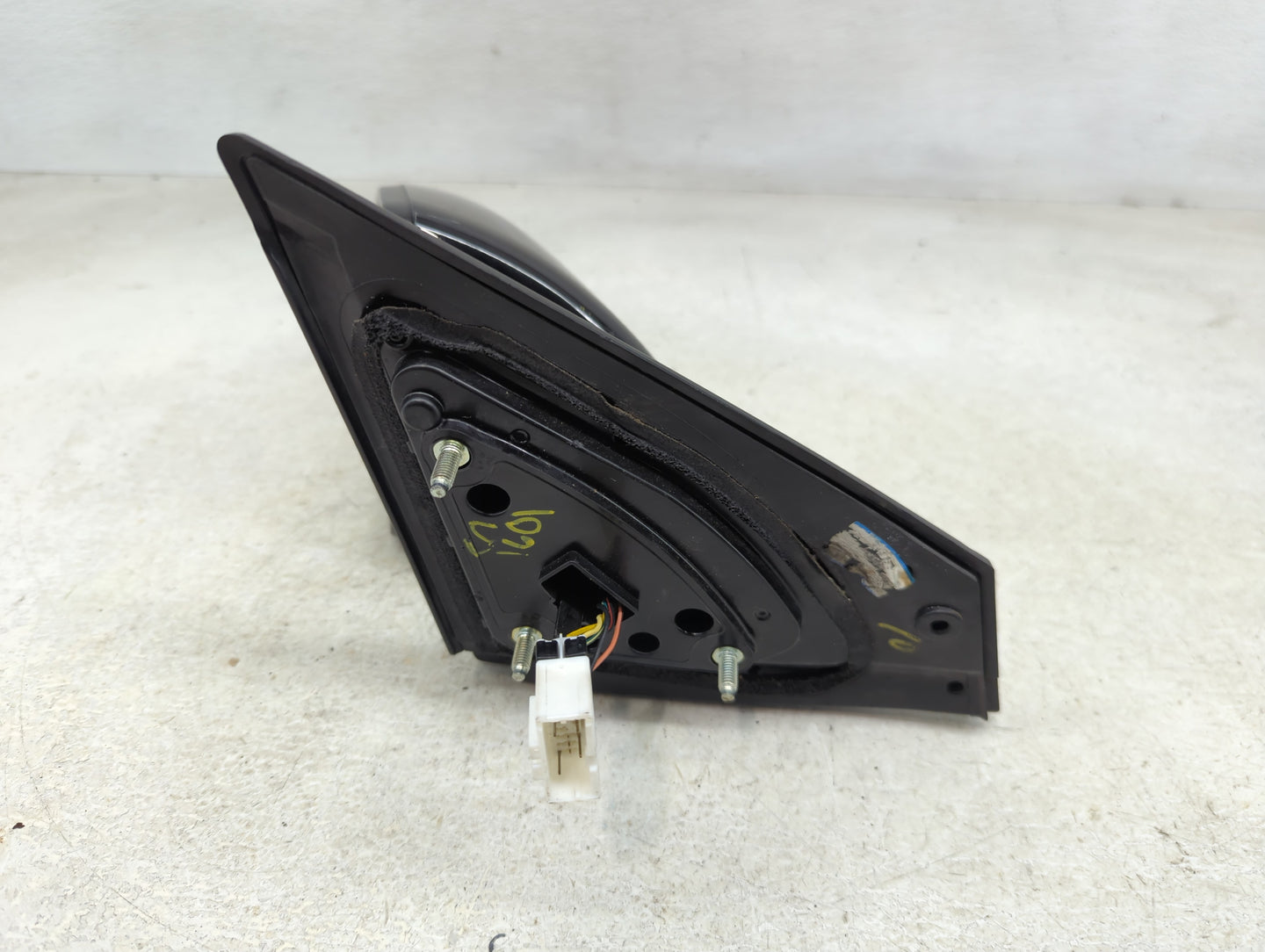 2017-2020 Hyundai Elantra Driver Side View Mirror - Left Door Mirror OEM Used - Oemusedautoparts1.com