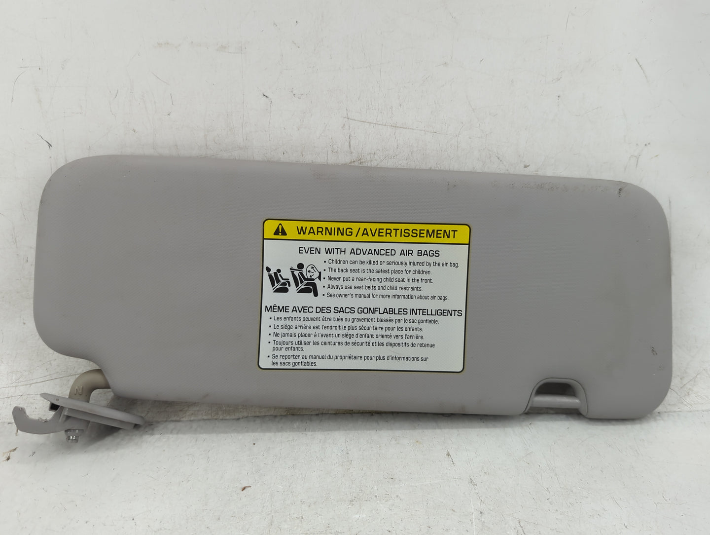 2017-2020 Hyundai Elantra Sun Visor Shade Replacement Driver Left Mirror Fits Fits 2017 2018 2019 2020 OEM Used Auto Parts -