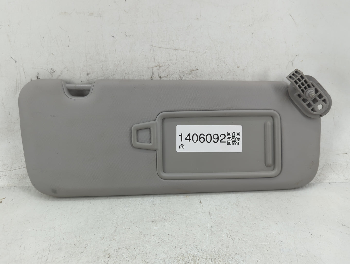 2017-2020 Hyundai Elantra Sun Visor Shade Replacement Passenger Right Mirror Fits Fits 2017 2018 2019 2020 OEM Used Auto Par