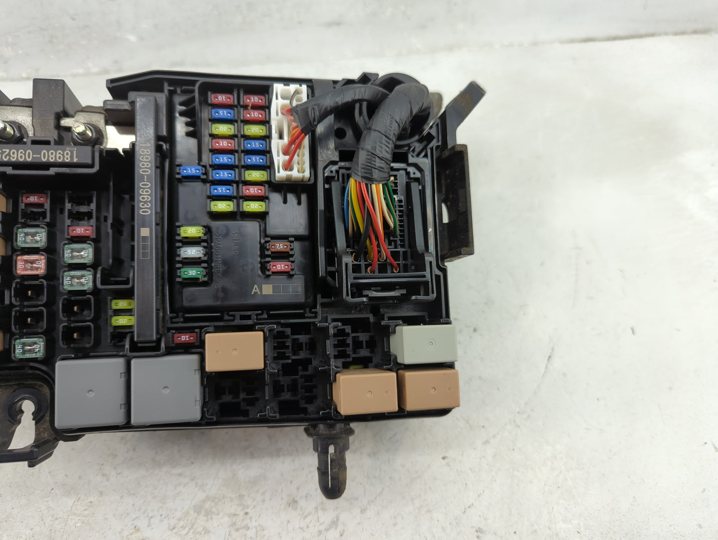 2017 Hyundai Elantra Fusebox Fuse Box Panel Relay Module P/N:91956-F2020 Fits OEM Used Auto Parts - Oemusedautoparts1.com