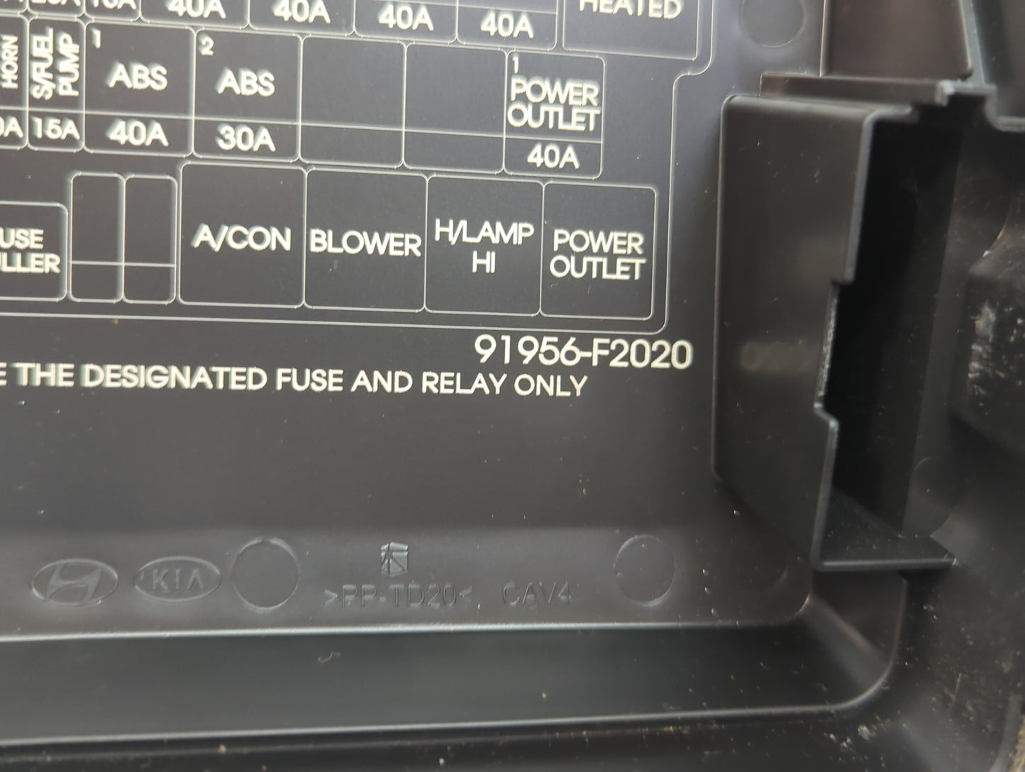 2017 Hyundai Elantra Fusebox Fuse Box Panel Relay Module P/N:91956-F2020 Fits OEM Used Auto Parts - Oemusedautoparts1.com