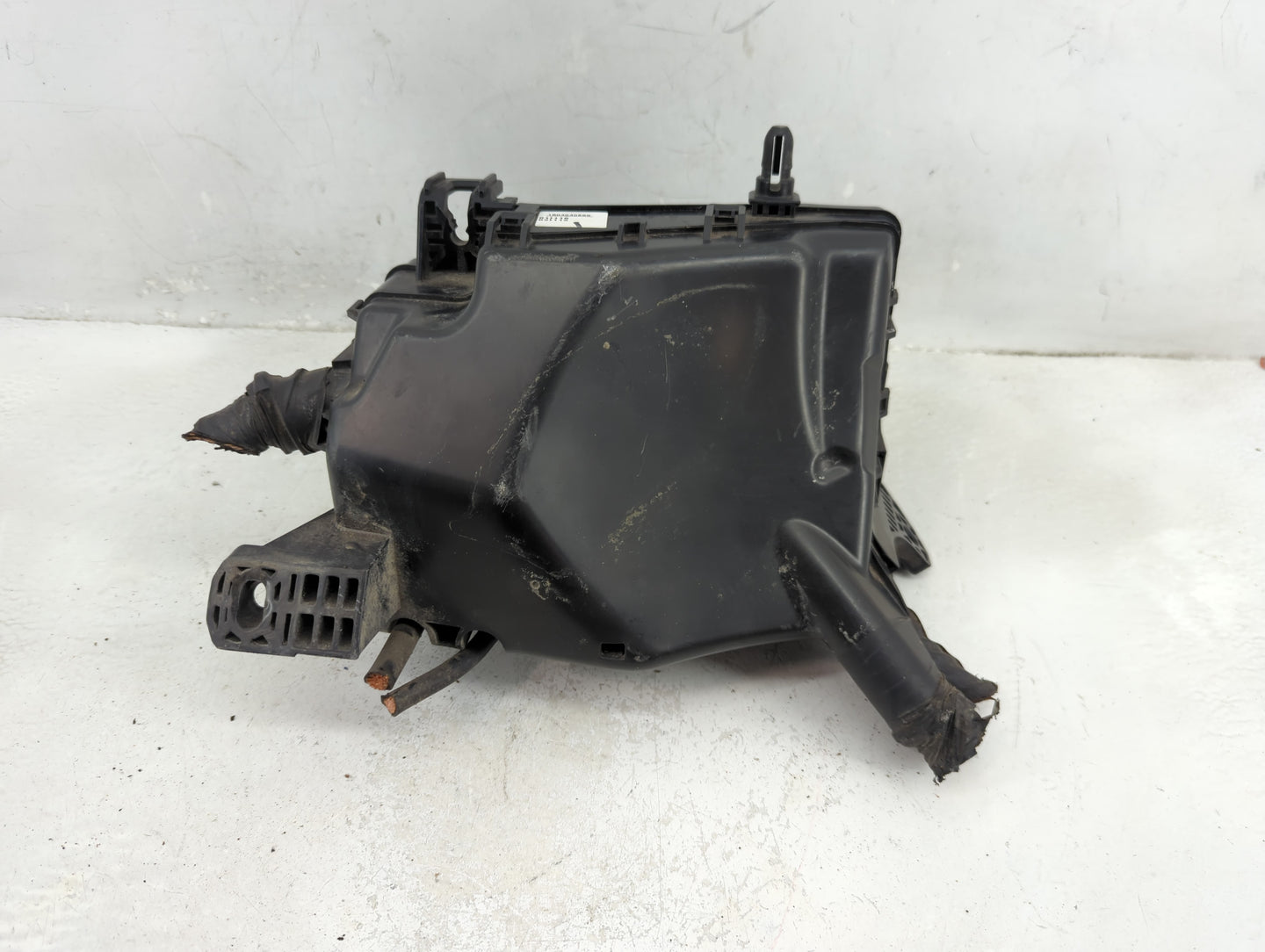 2017 Hyundai Elantra Fusebox Fuse Box Panel Relay Module Fits OEM Used Auto Parts - Oemusedautoparts1.com