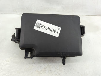 compare product 2017 Hyundai Elantra Fusebox Fuse Box Panel Relay Module Fits OEM Used Auto Parts