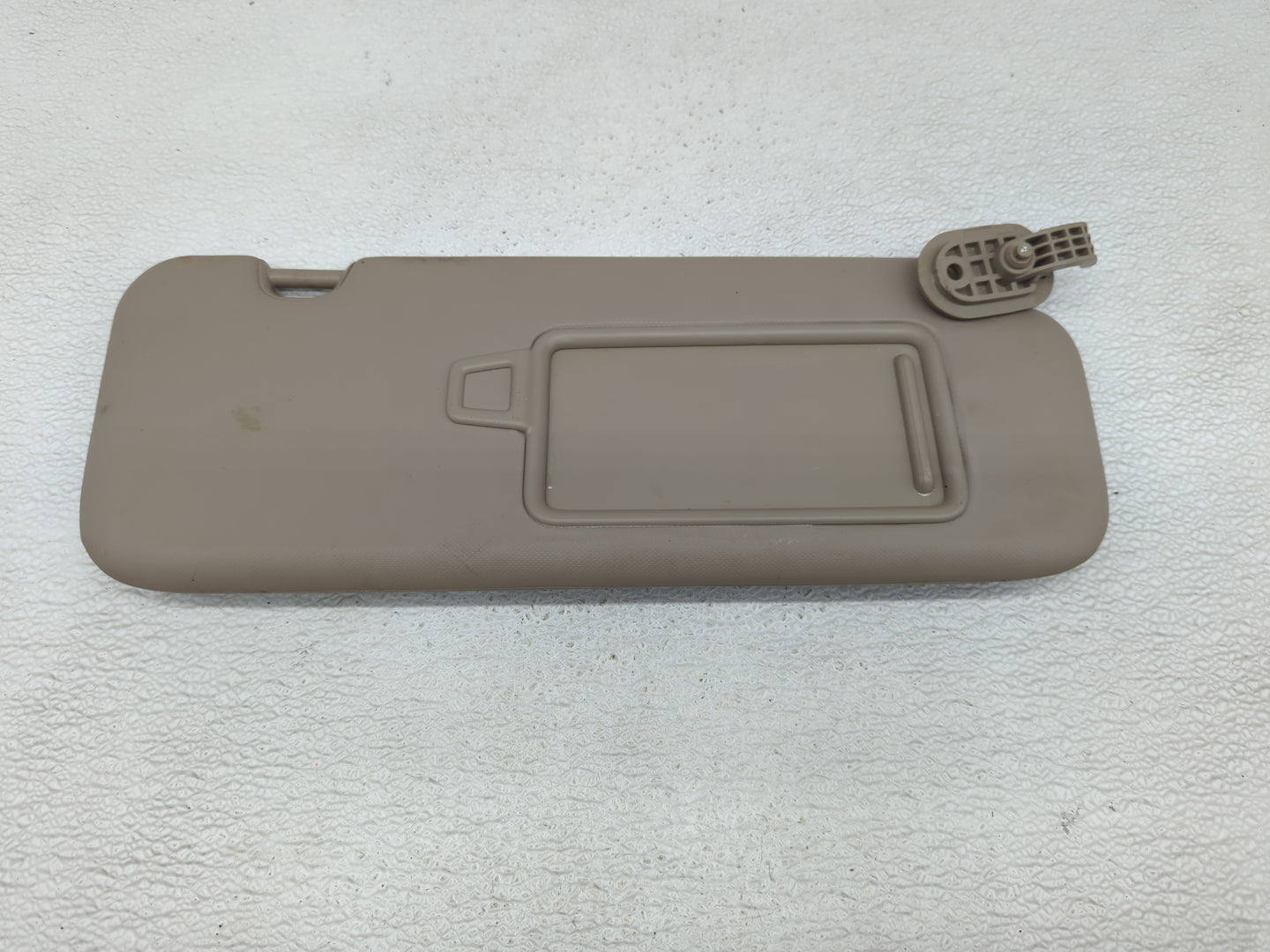 2017-2020 Hyundai Elantra Sun Visor Shade Replacement Passenger Right Mirror Fits Fits 2017 2018 2019 2020 OEM Used Auto Par