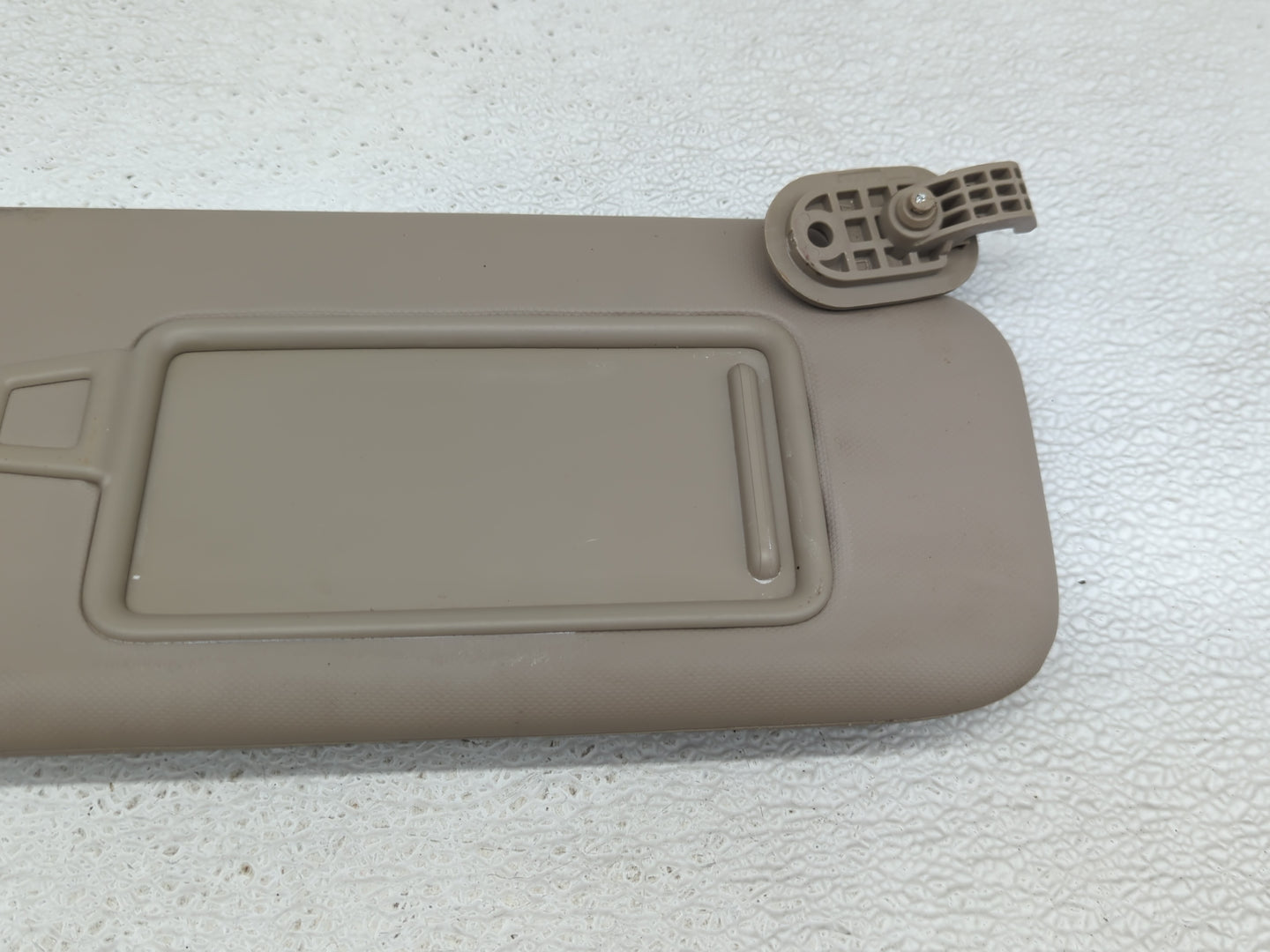 2017-2020 Hyundai Elantra Sun Visor Shade Replacement Passenger Right Mirror Fits Fits 2017 2018 2019 2020 OEM Used Auto Par