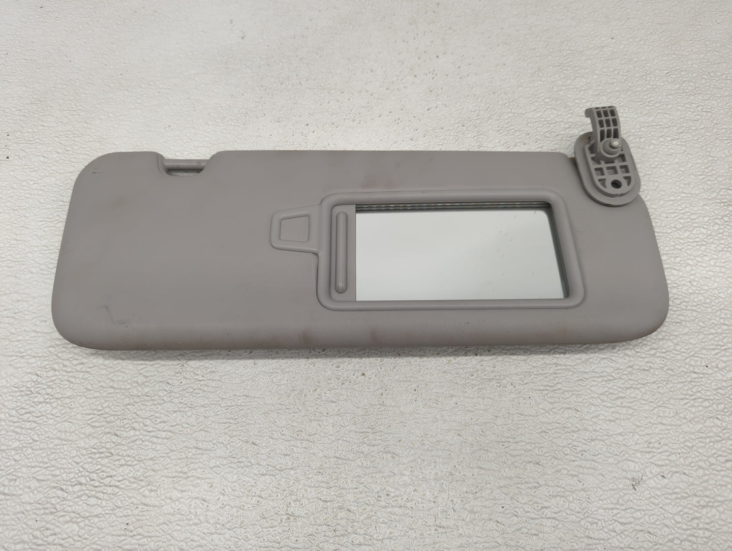 2017-2020 Hyundai Elantra Sun Visor Shade Replacement Passenger Right Mirror Fits Fits 2017 2018 2019 2020 OEM Used Auto Par
