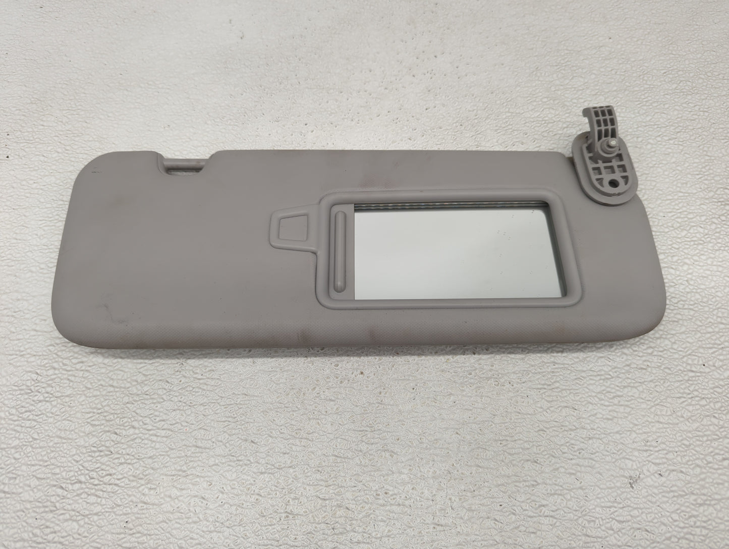 2017-2020 Hyundai Elantra Sun Visor Shade Replacement Passenger Right Mirror Fits Fits 2017 2018 2019 2020 OEM Used Auto Par