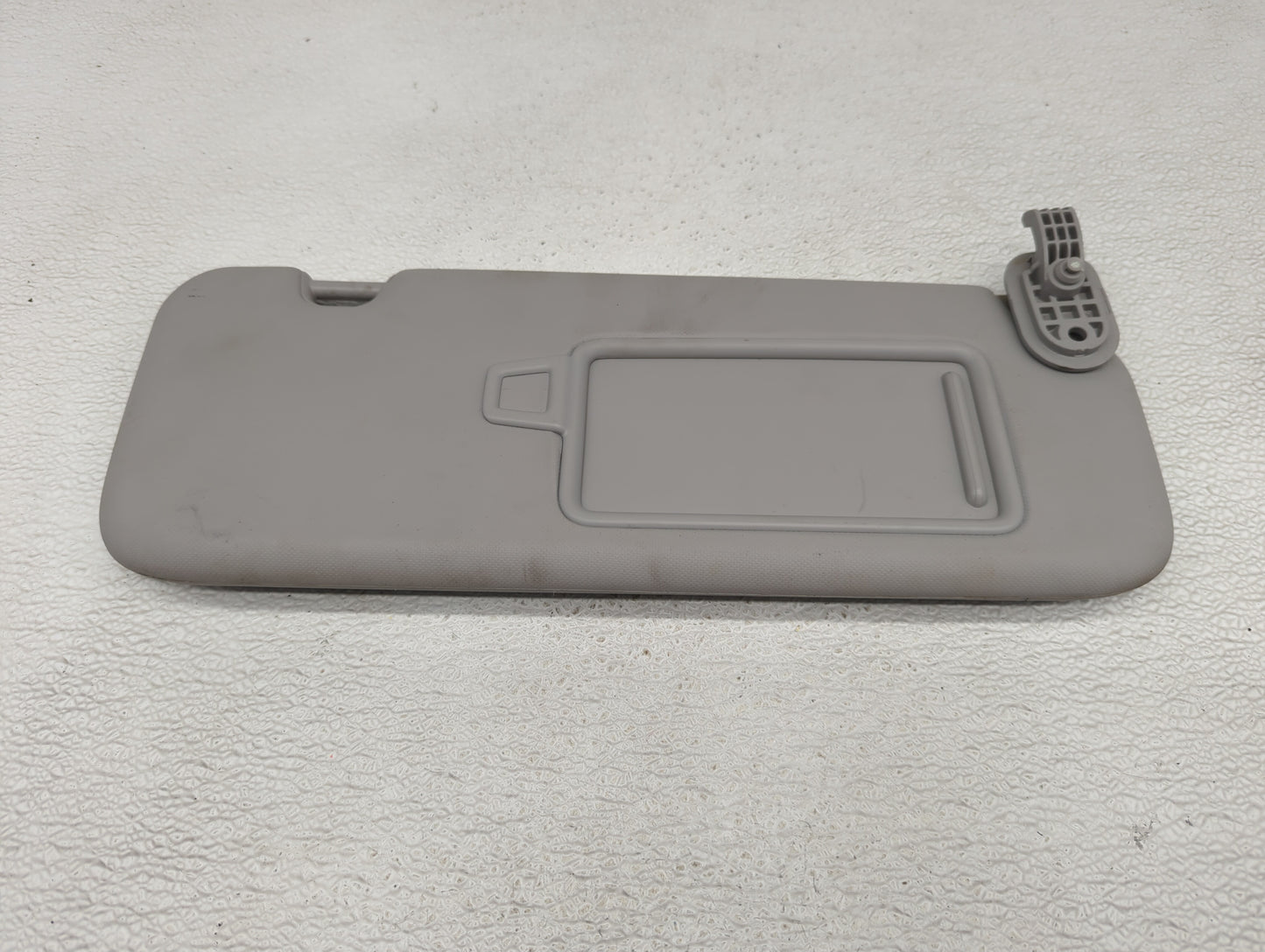 2017-2020 Hyundai Elantra Sun Visor Shade Replacement Passenger Right Mirror Fits Fits 2017 2018 2019 2020 OEM Used Auto Par