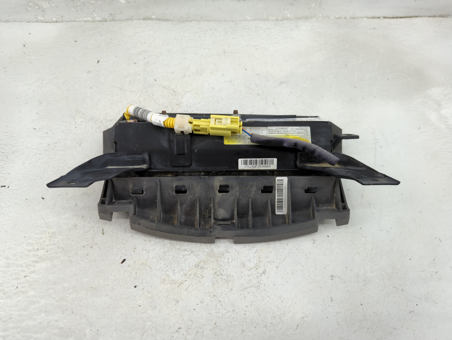 2016-2017 Hyundai Elantra Air Bag Driver Left Knee OEM P/N:56970F3000 Fits Fits 2016 2017 OEM Used Auto Parts - Oemusedautop