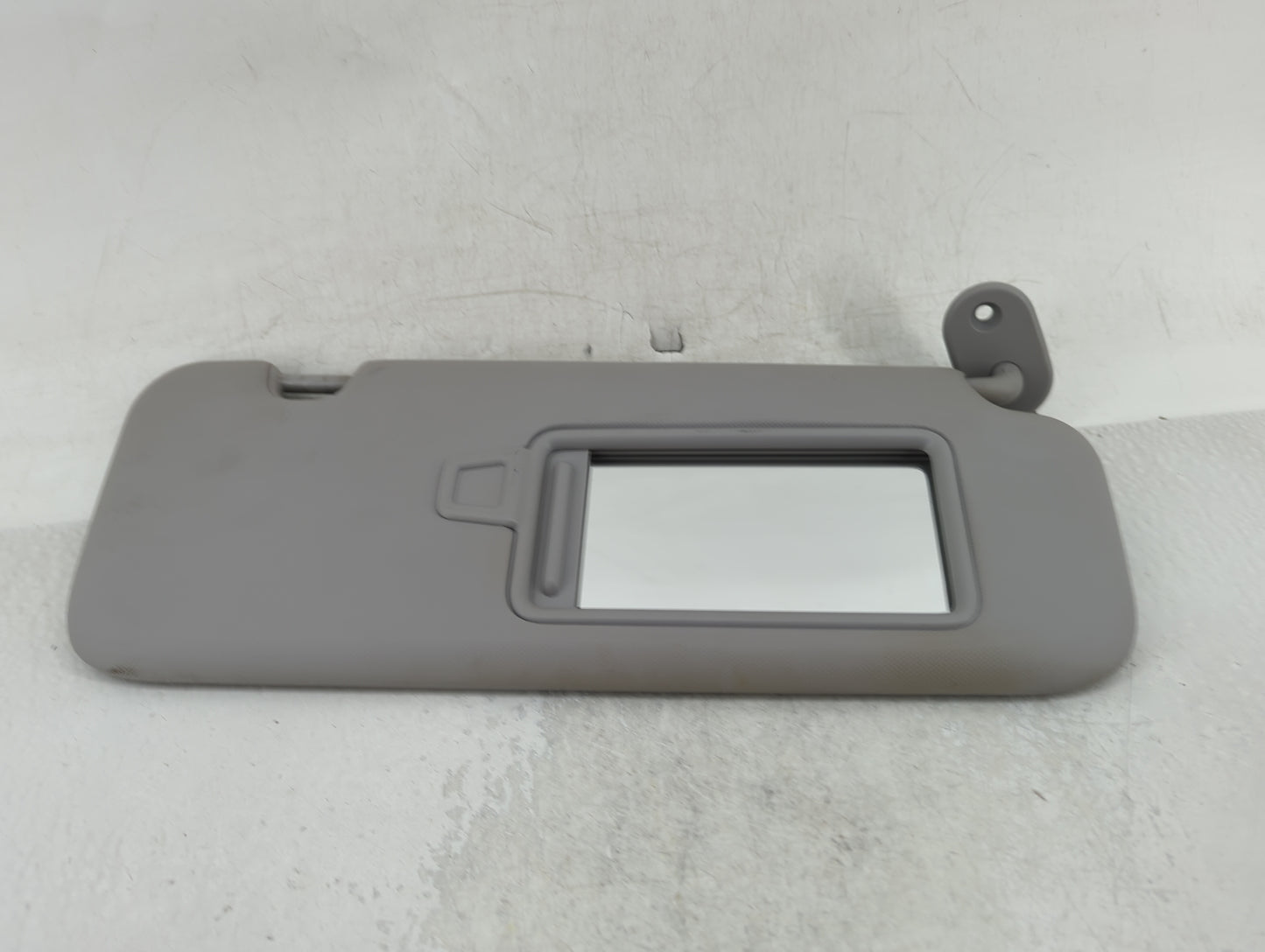 2017-2020 Hyundai Elantra Sun Visor Shade Replacement Passenger Right Mirror Fits Fits 2017 2018 2019 2020 OEM Used Auto Par