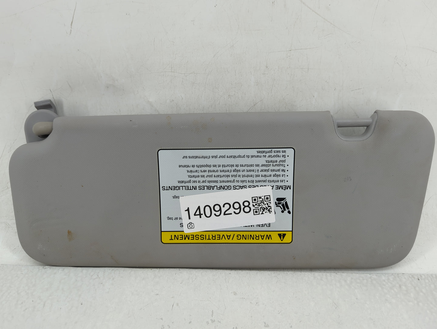 2017-2020 Hyundai Elantra Sun Visor Shade Replacement Passenger Right Mirror Fits Fits 2017 2018 2019 2020 OEM Used Auto Par