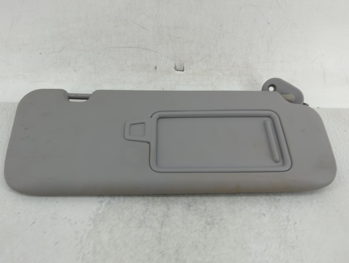2017-2020 Hyundai Elantra Sun Visor Shade Replacement Passenger Right Mirror Fits Fits 2017 2018 2019 2020 OEM Used Auto Par