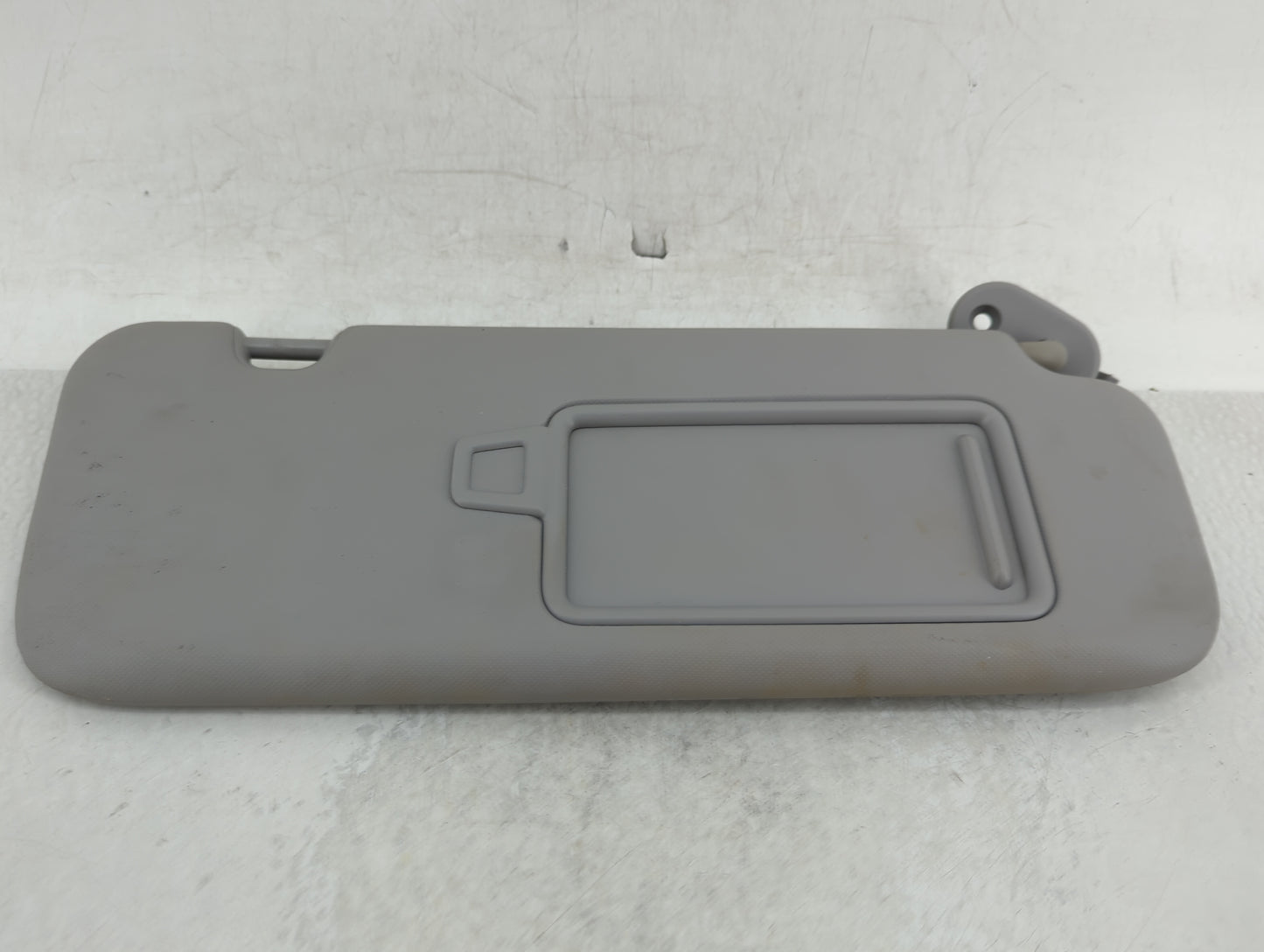 2017-2020 Hyundai Elantra Sun Visor Shade Replacement Passenger Right Mirror Fits Fits 2017 2018 2019 2020 OEM Used Auto Par