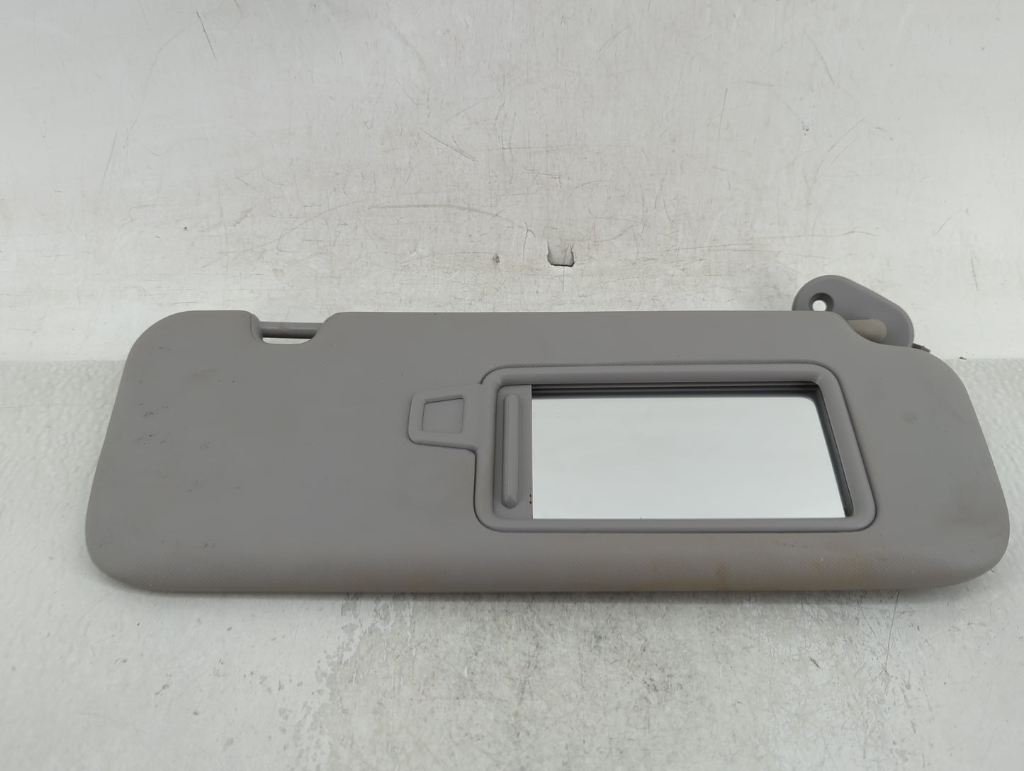 2017-2020 Hyundai Elantra Sun Visor Shade Replacement Passenger Right Mirror Fits Fits 2017 2018 2019 2020 OEM Used Auto Par