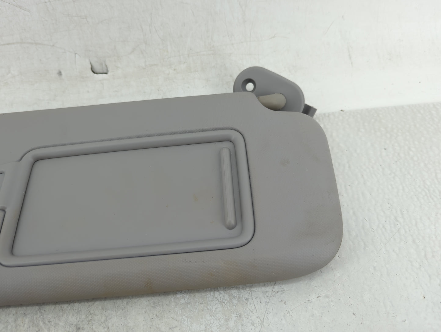 2017-2020 Hyundai Elantra Sun Visor Shade Replacement Passenger Right Mirror Fits Fits 2017 2018 2019 2020 OEM Used Auto Par