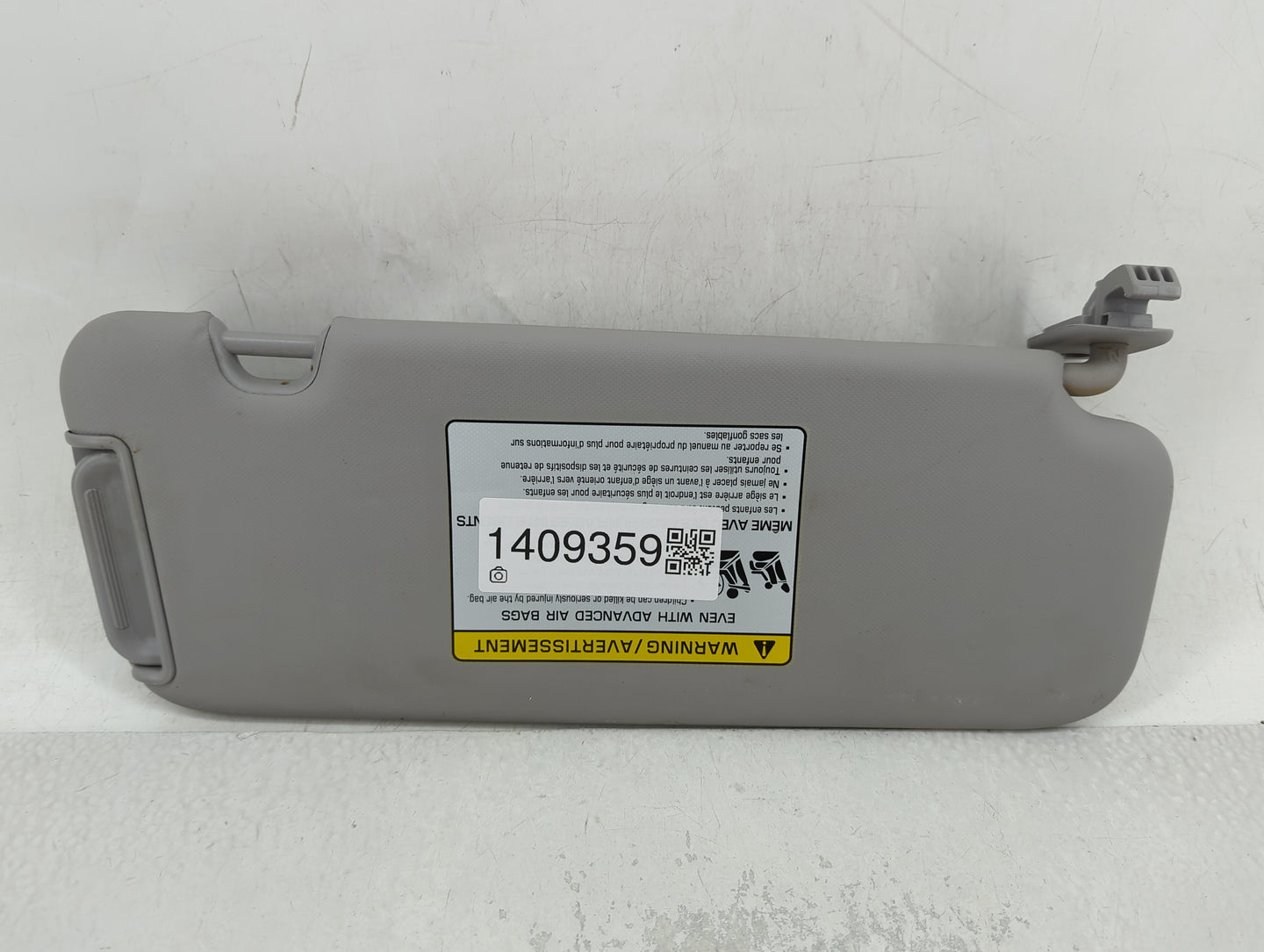 2017-2020 Hyundai Elantra Sun Visor Shade Replacement Driver Left Mirror Fits Fits 2017 2018 2019 2020 OEM Used Auto Parts -